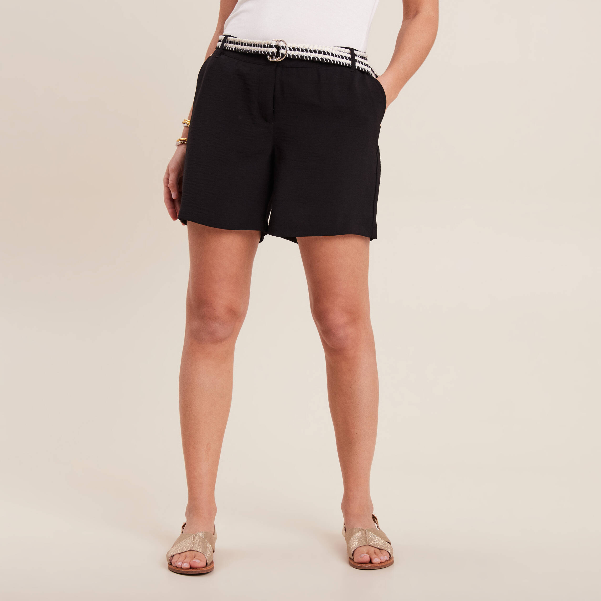 short fluide taille basse noir femme Short fluide taille basse noir femme