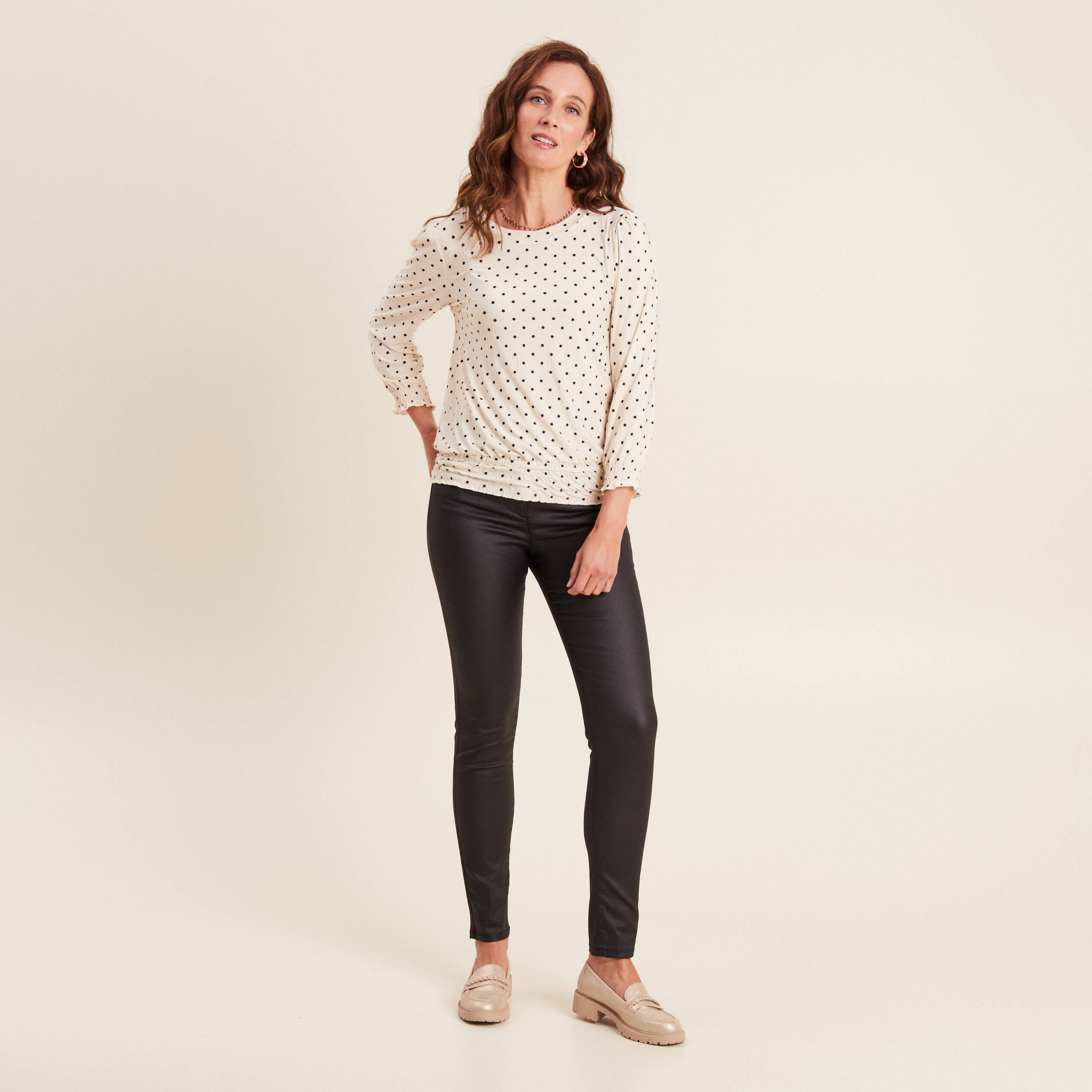 Pantalon ajusté noir femme