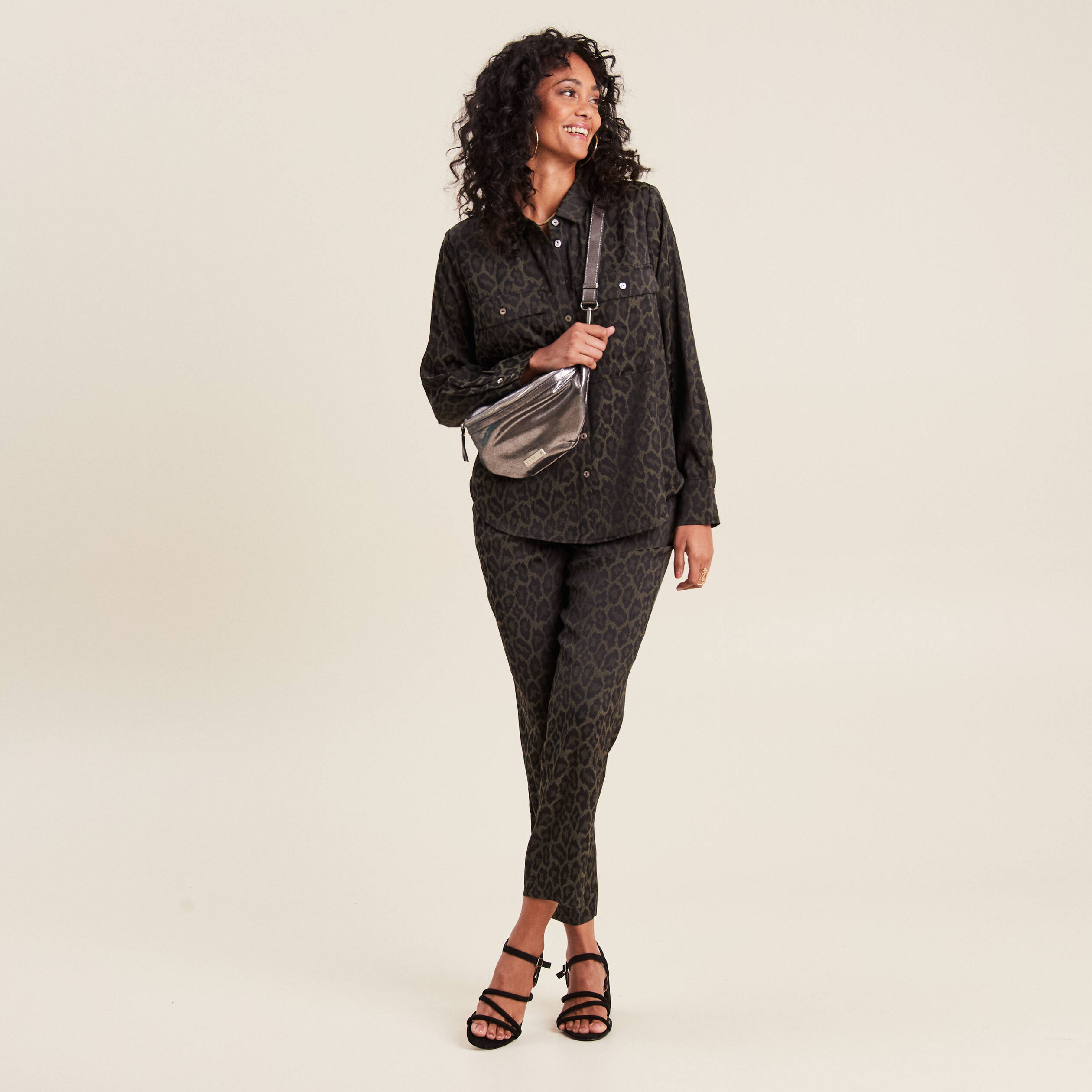 Chemise manches longues vert kaki femme