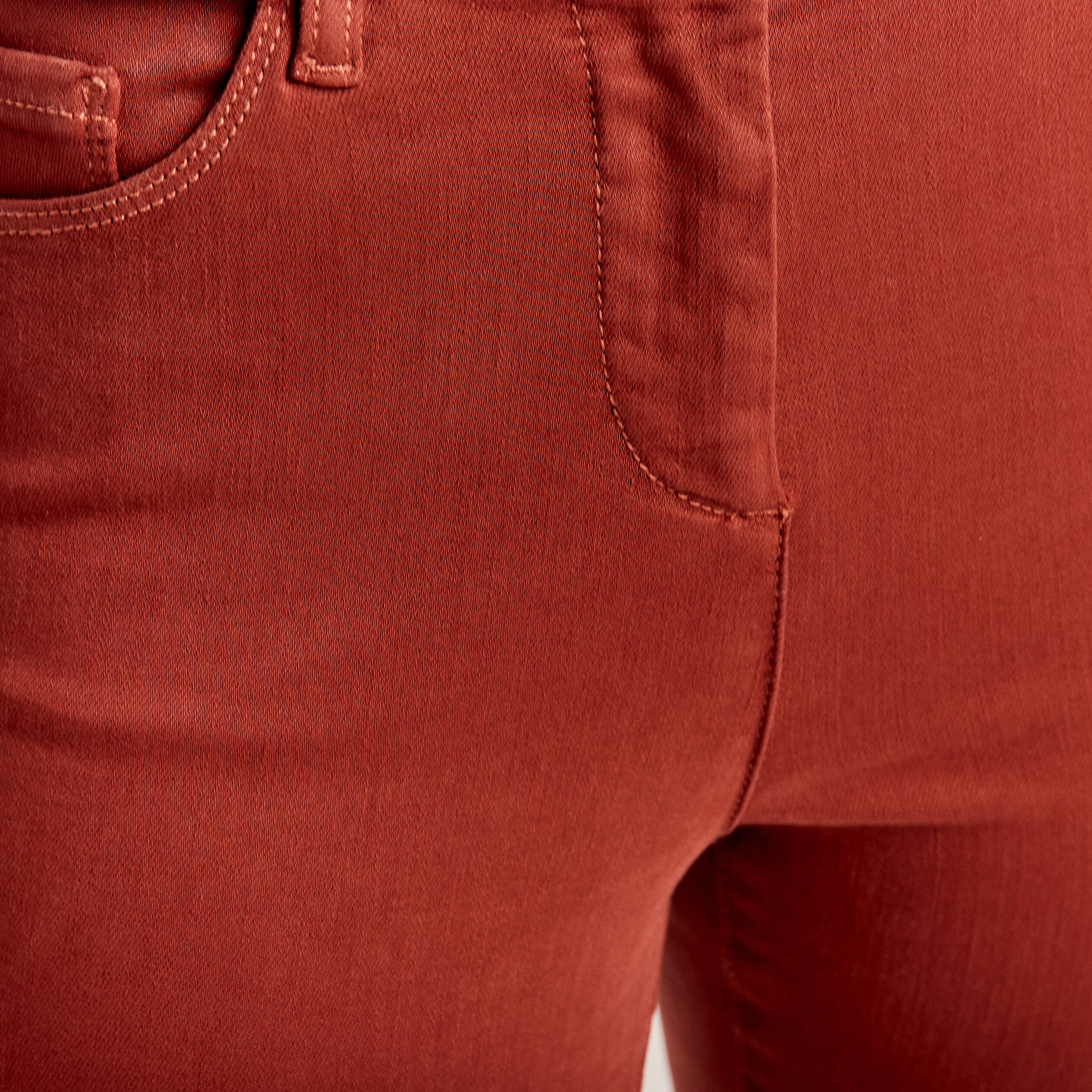 Jean magique ajusté taille standard marron cognac femme