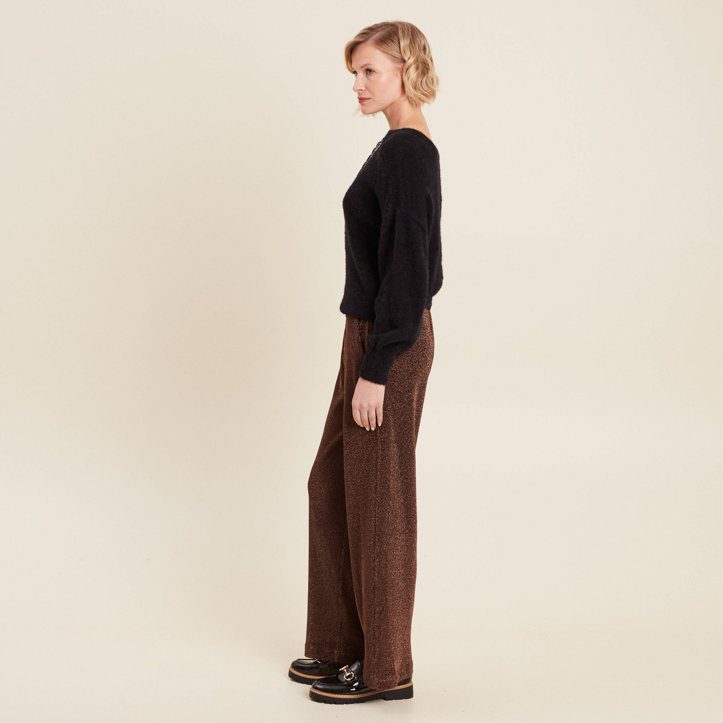 pantalon flou effet tricote couleur cuivre femme Pantalon flou effet tricoté couleur cuivre femme