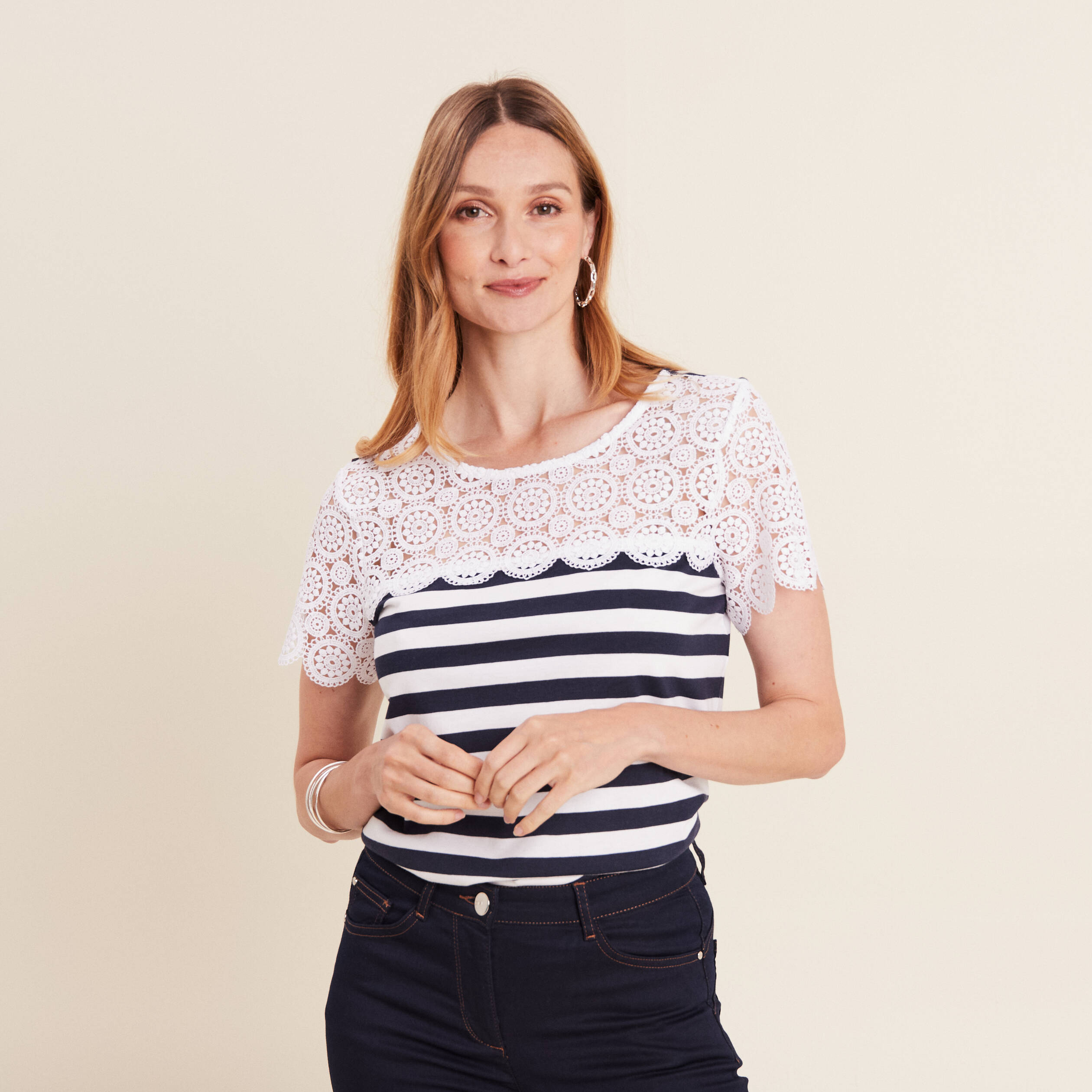 t shirt manches courtes bleu fonce femme T-shirt manches courtes bleu foncé femme