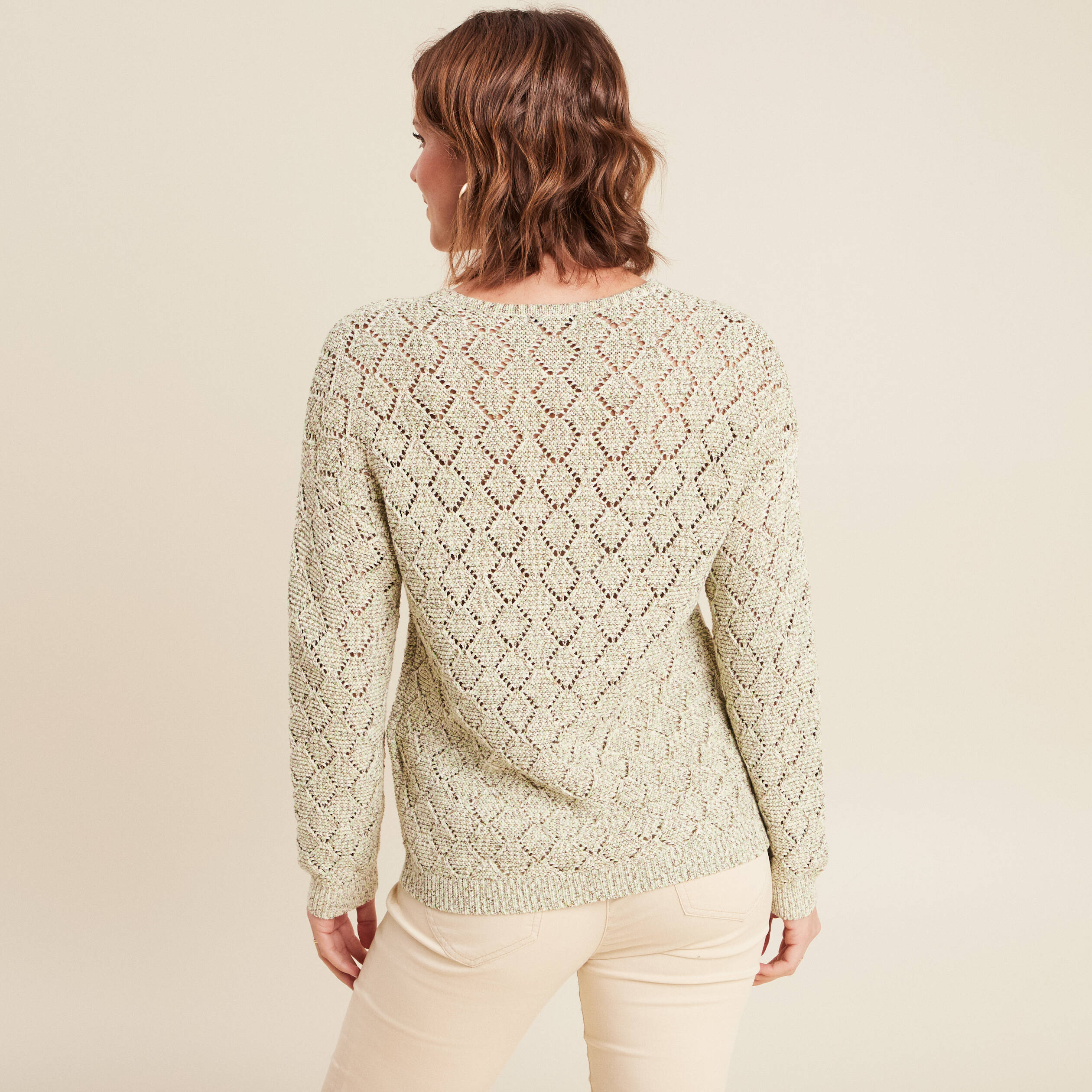 Pull manches longues ajour&eacute; vert femme