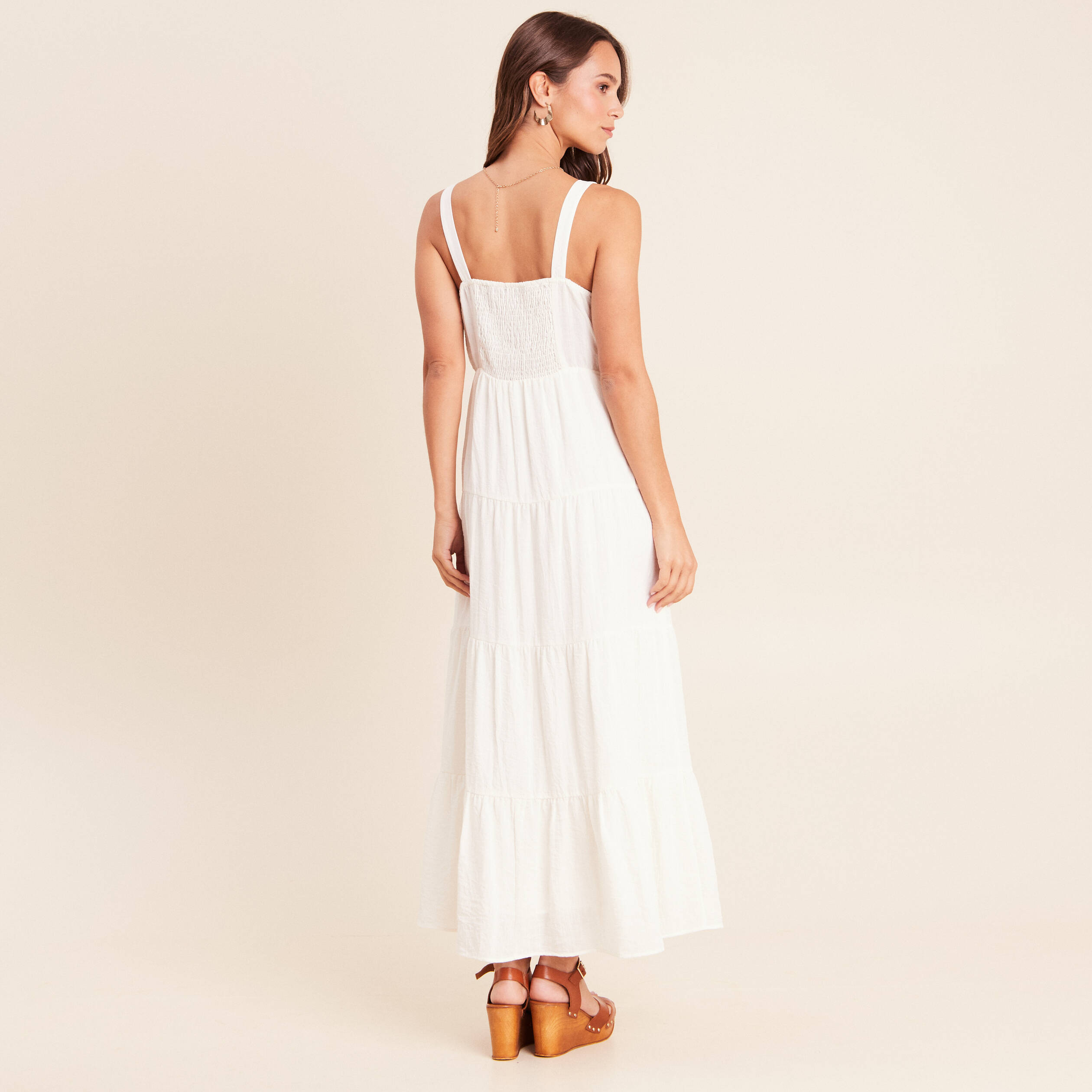 Robe longue &eacute;vas&eacute;e &agrave; fines bretelles ecru femme