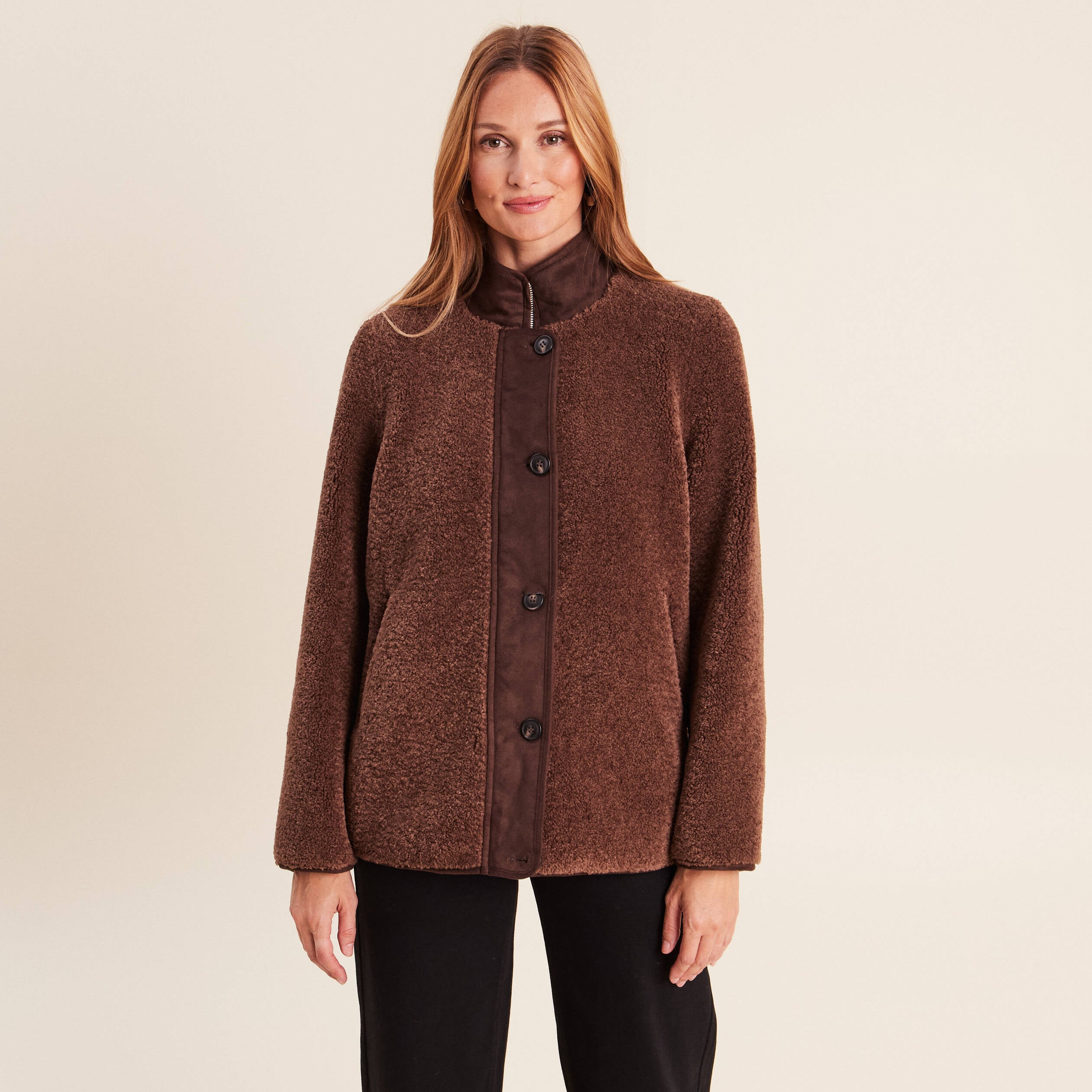 Manteau manches longues col montant marron fonc&eacute; femme