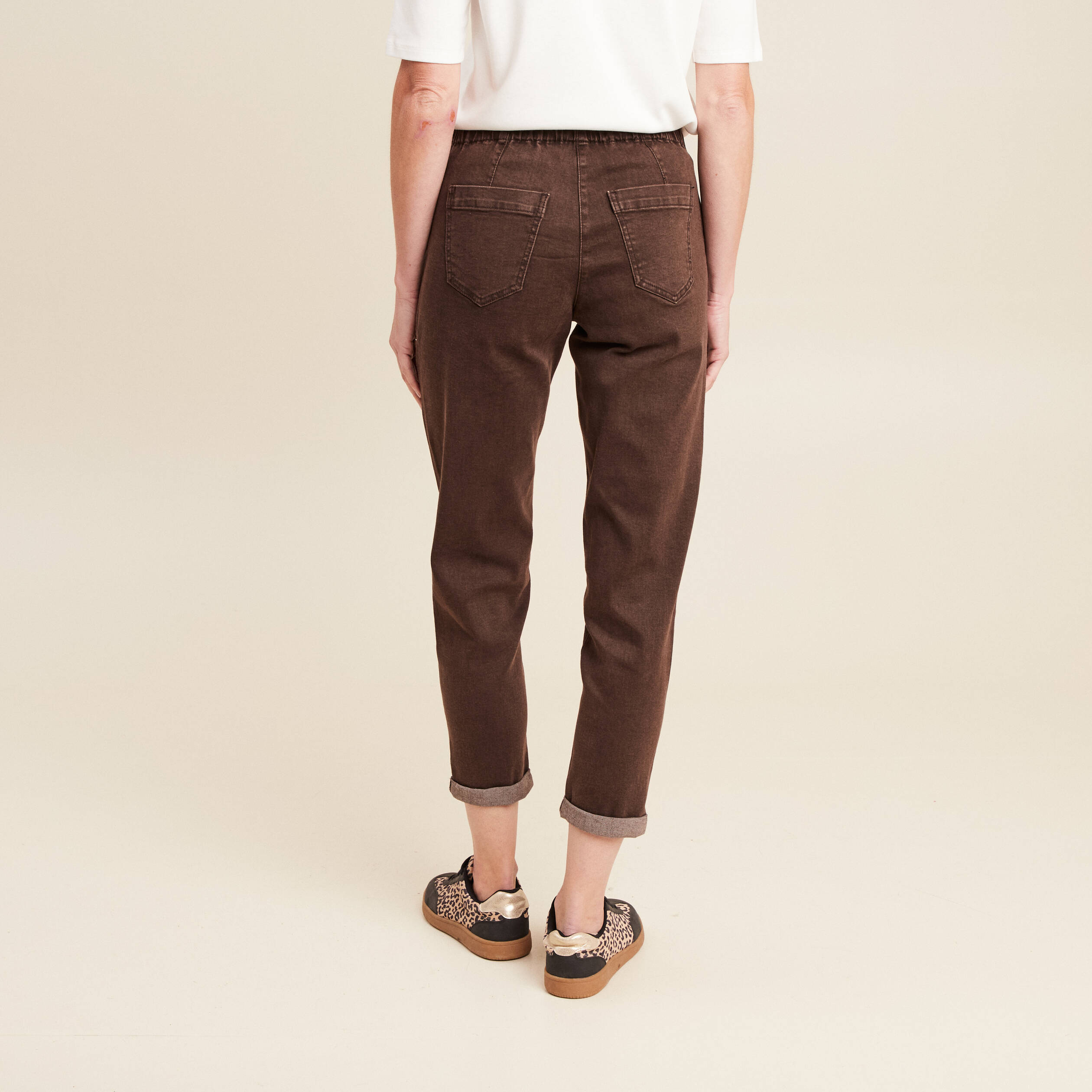 Jean large à coulisse marron foncé femme