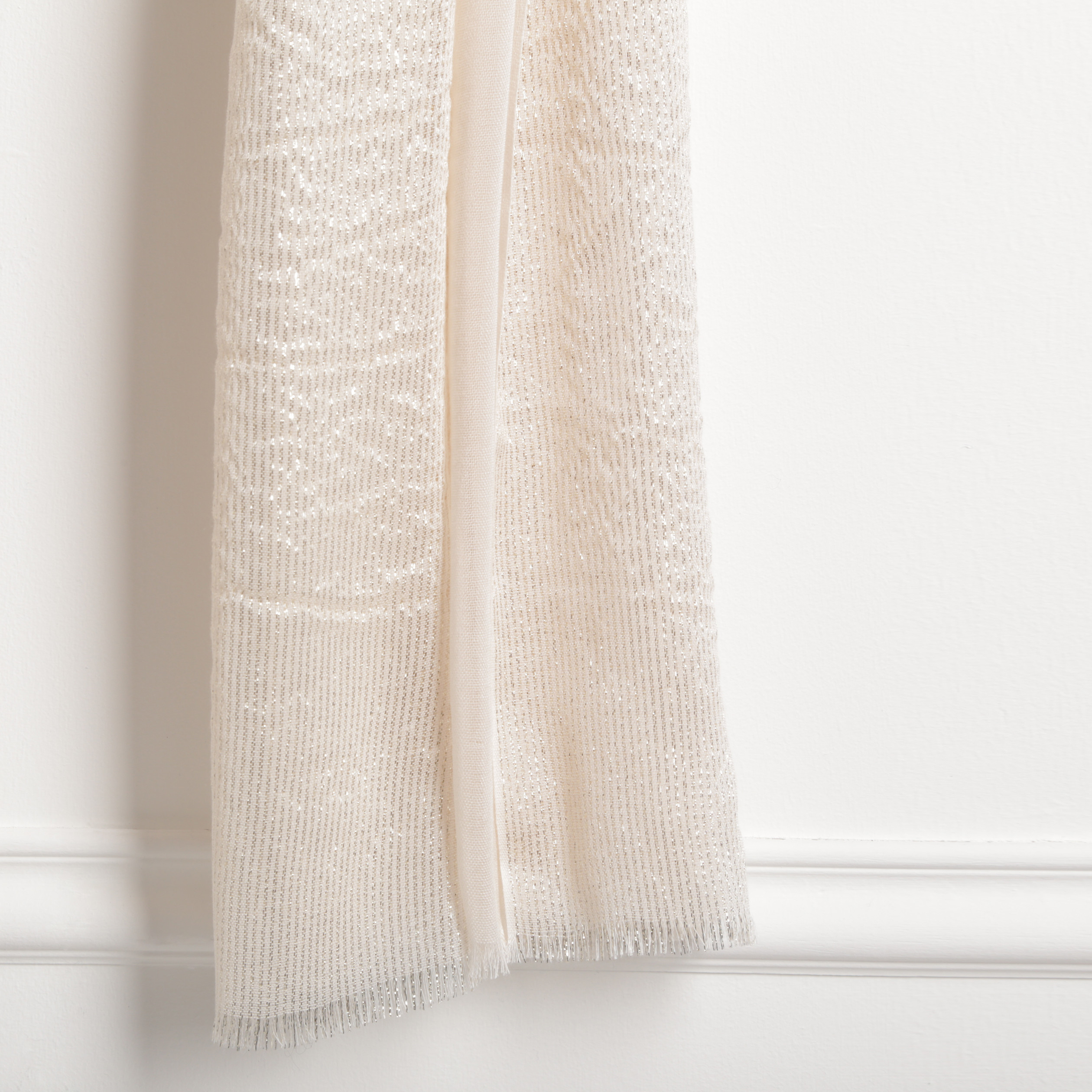 foulard brillant a franges ecru femme Foulard brillant à franges ecru femme