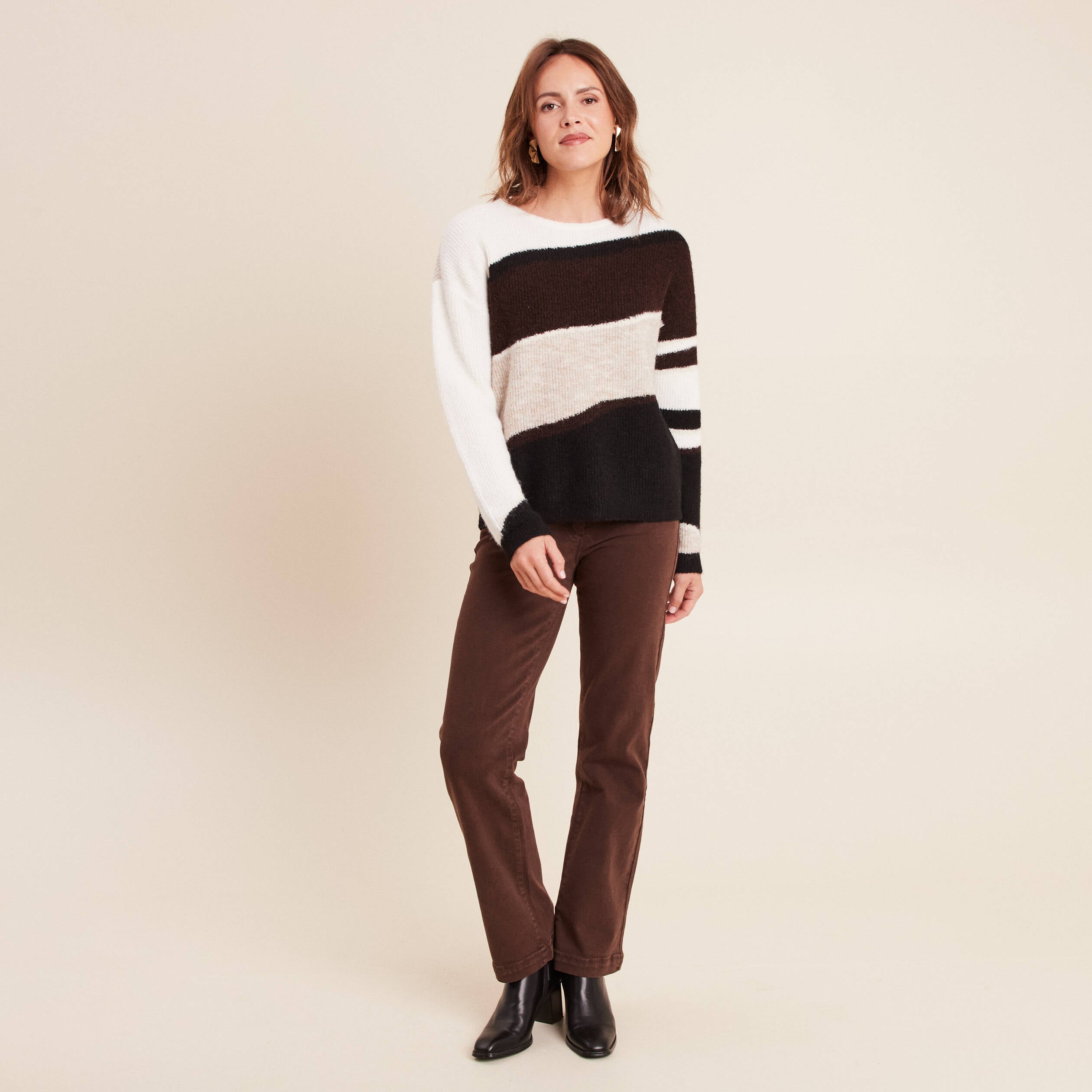 Jean coupe droite taille haute marron fonc&eacute; femme