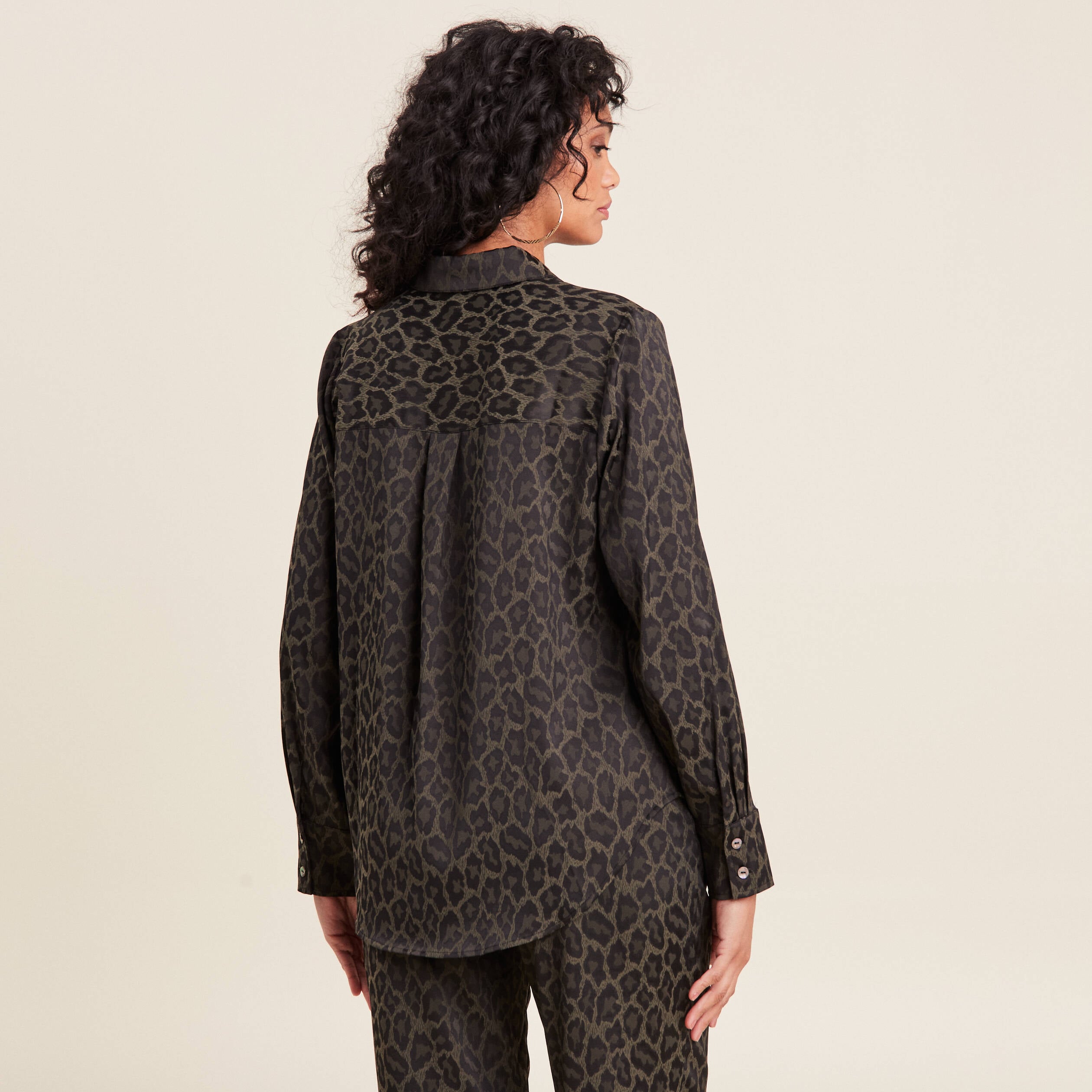 Chemise manches longues vert kaki femme