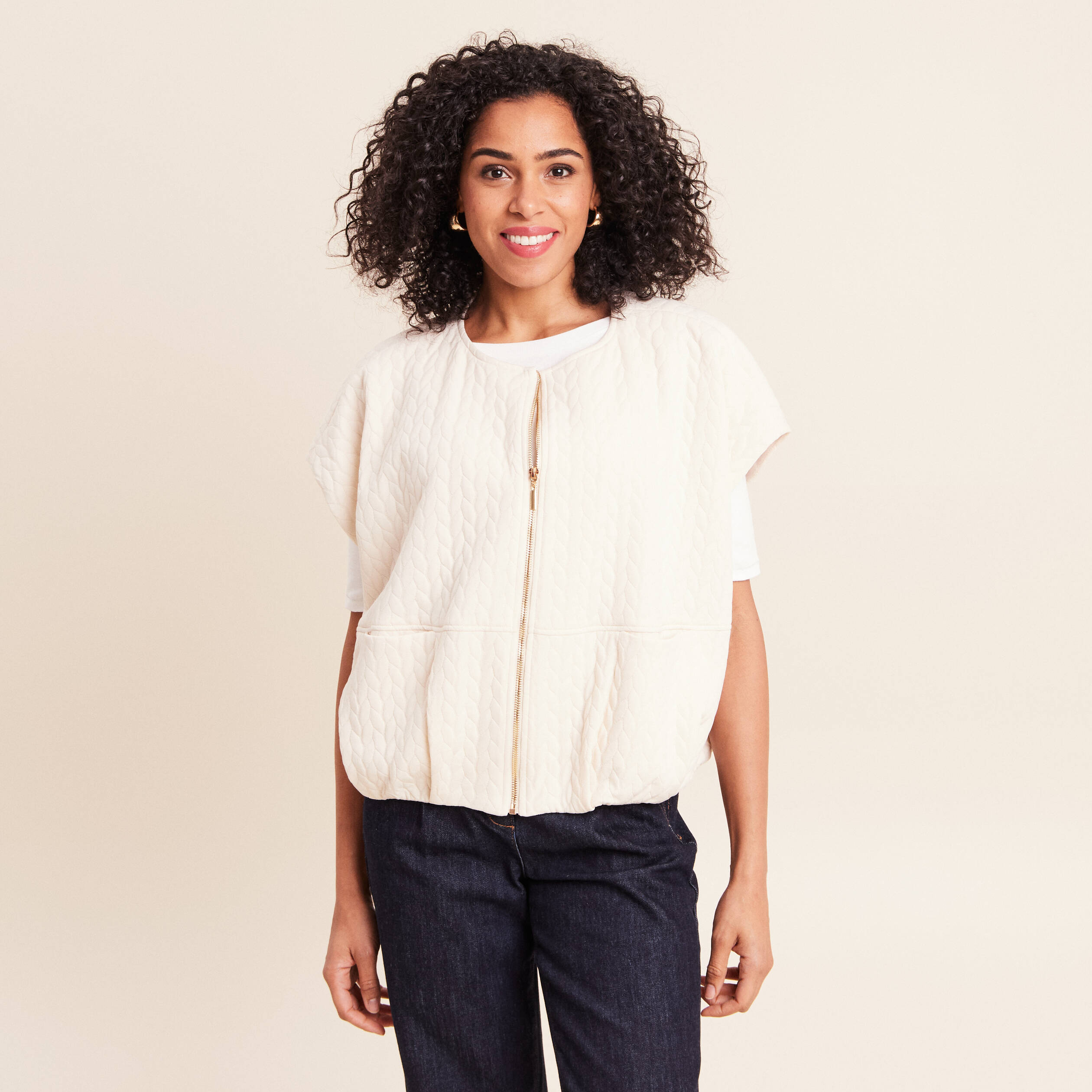 Veste col rond manches courtes doubl&eacute;e ecru femme