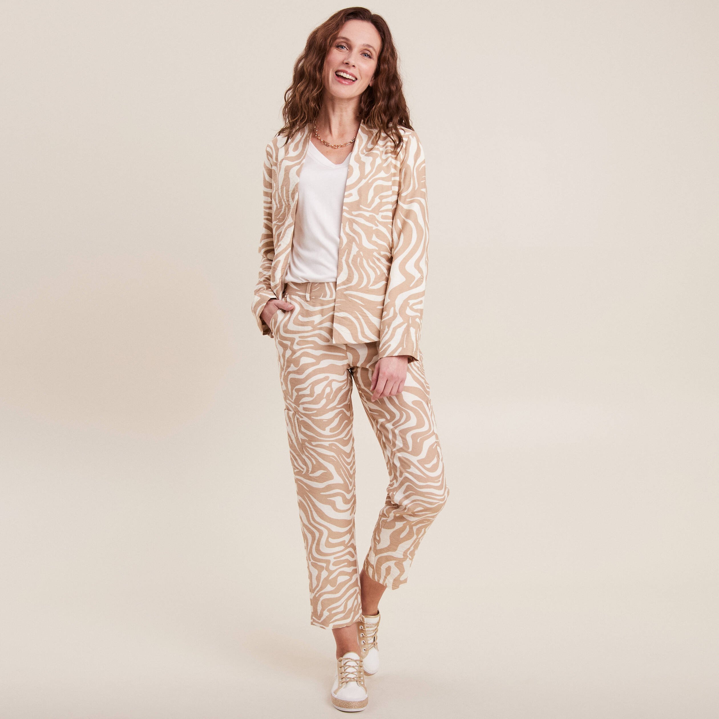 veste droite manches longues beige femme Veste droite manches longues beige femme
