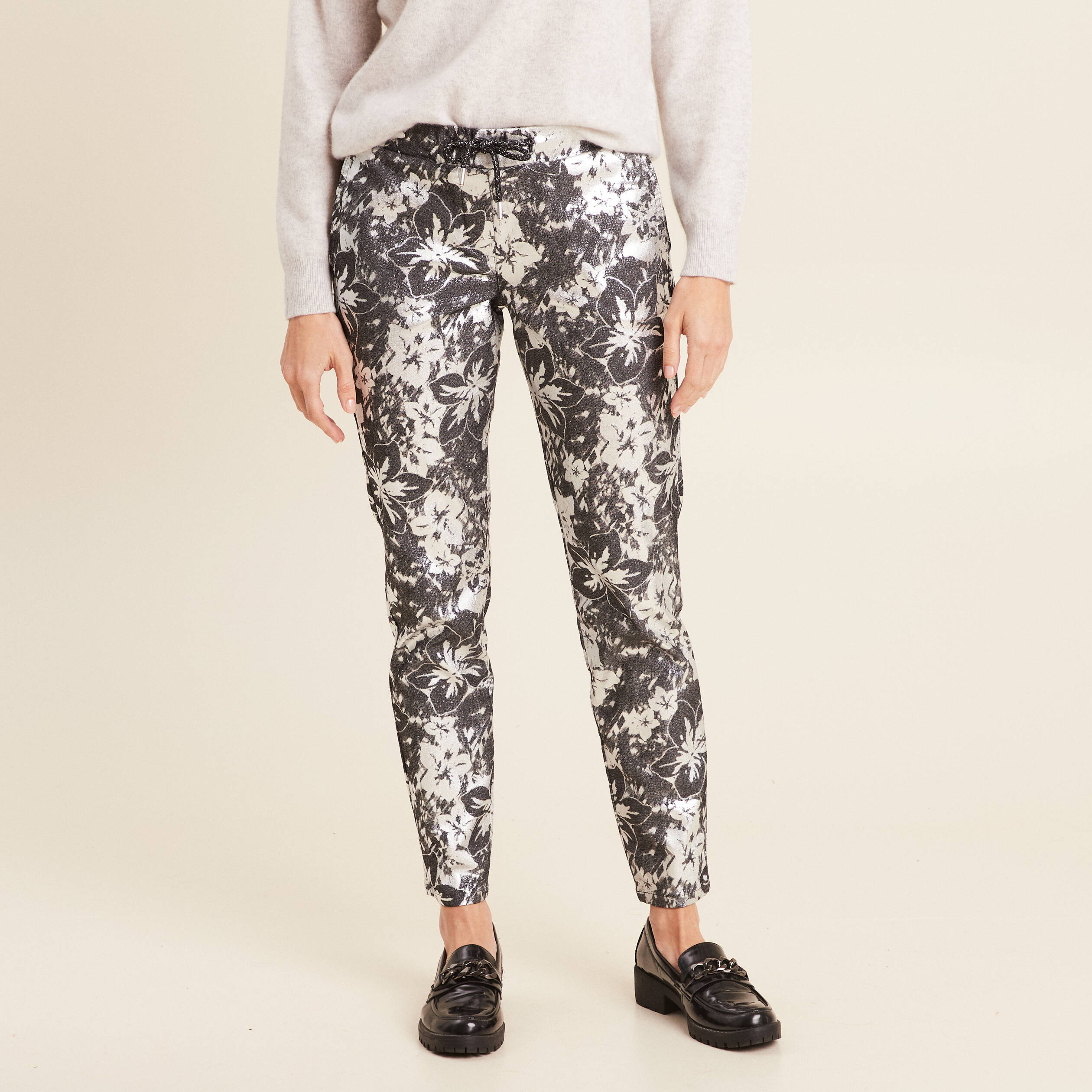 pantalon ajuste a coulisse noir femme Pantalon ajusté à coulisse noir femme