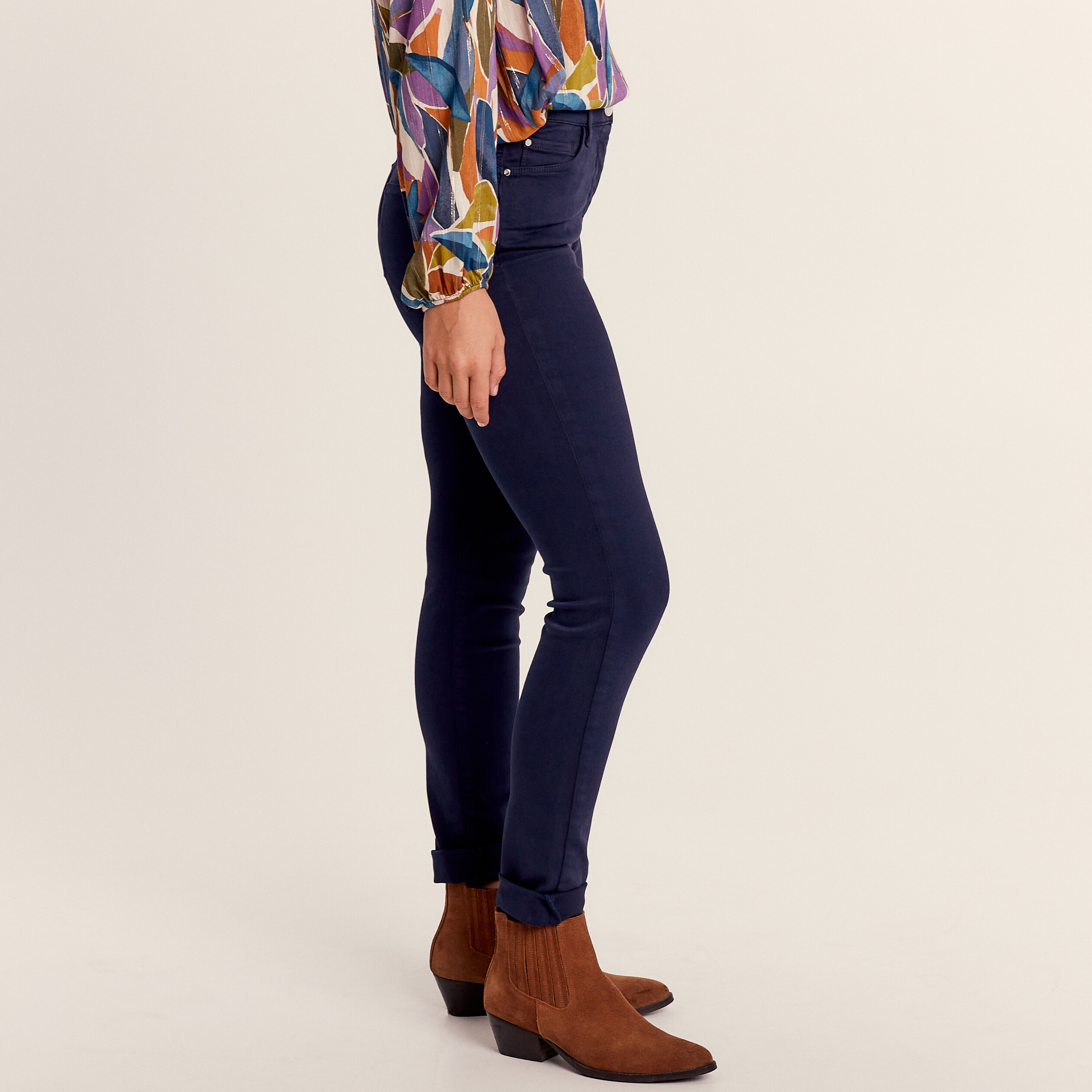 Jean magique ajusté taille standard bleu marine femme