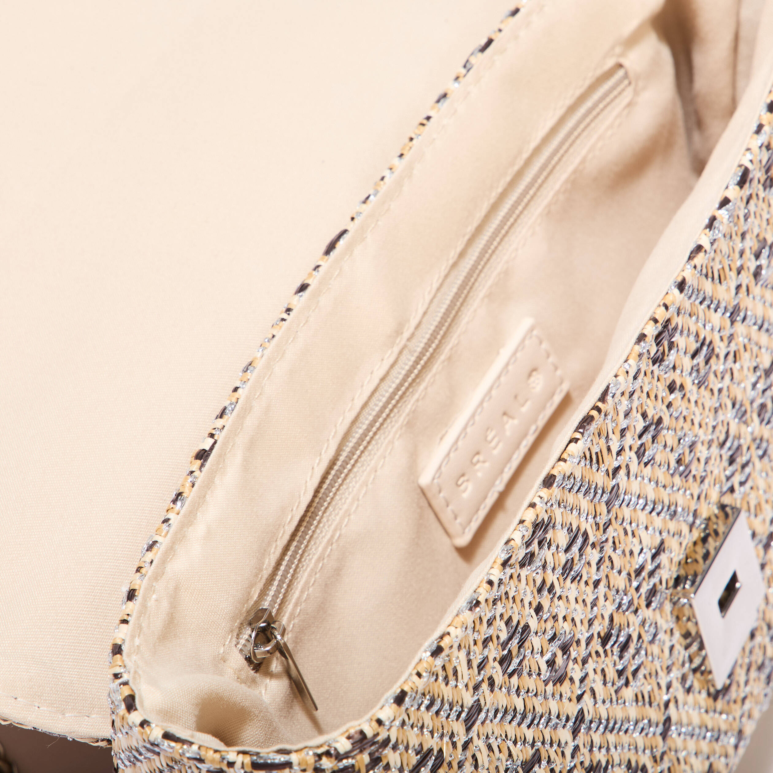 sac tresse raphia couleur argent femme Sac tressé raphia couleur argent femme