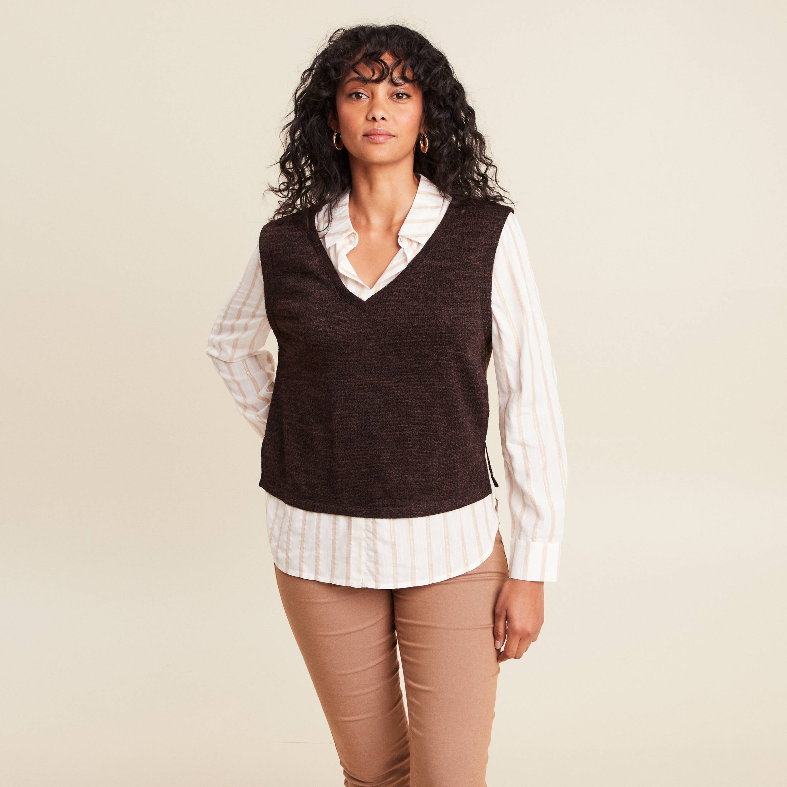 Pull effet 2-en-1 chemise marron fonc&eacute; femme