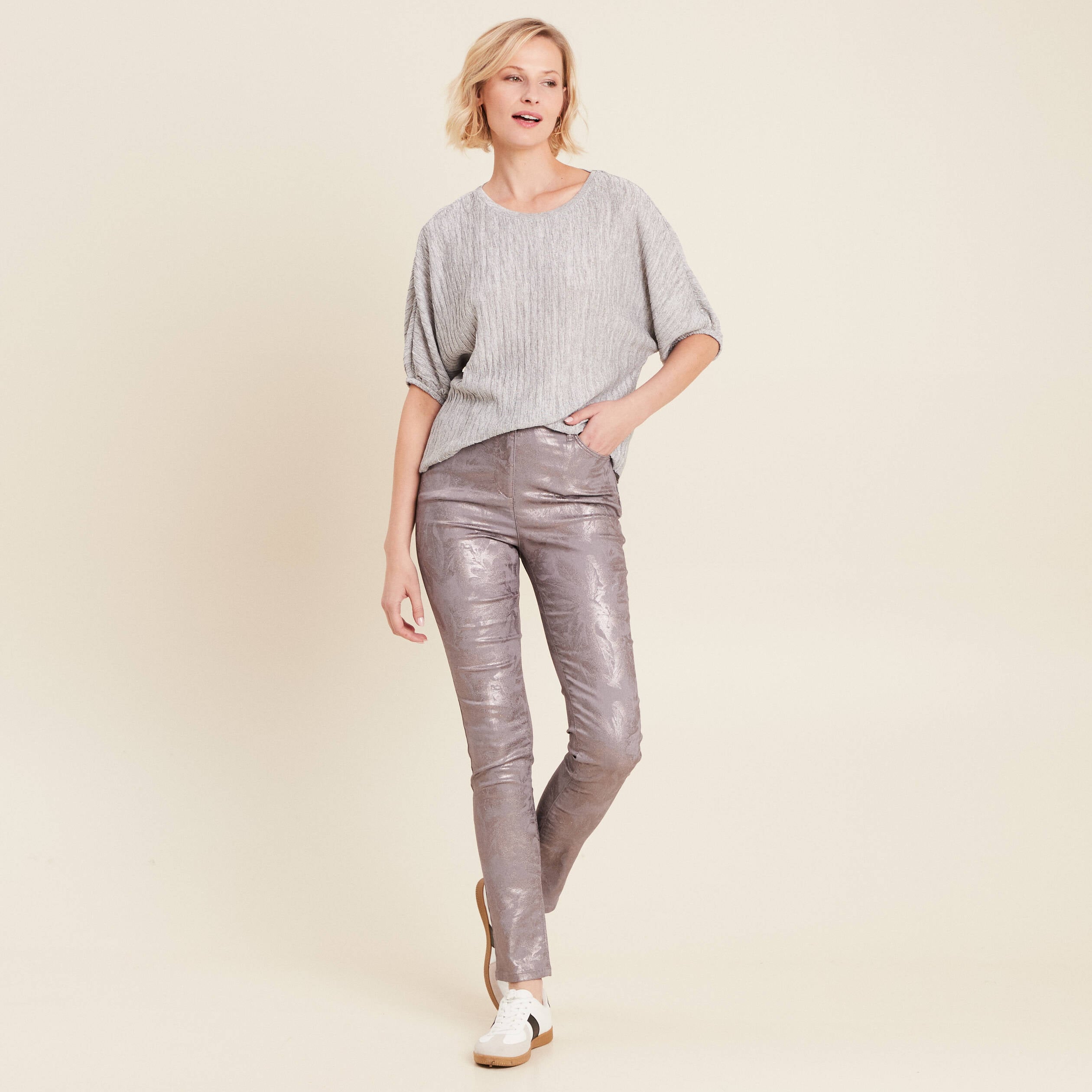 Blouse manches 3/4 pliss&eacute;e gris argent femme