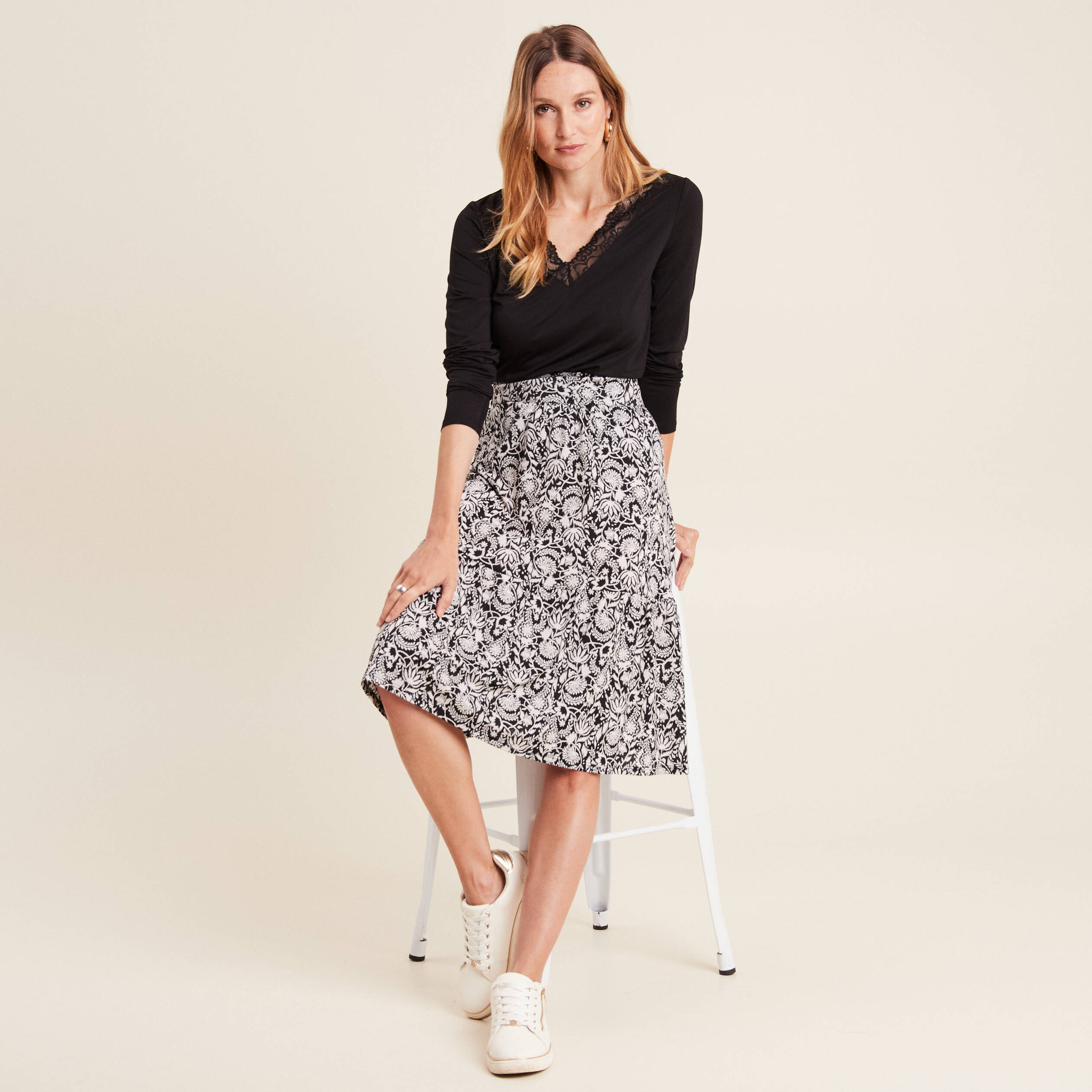 jupe evasee fluide noir femme Jupe évasée fluide noir femme