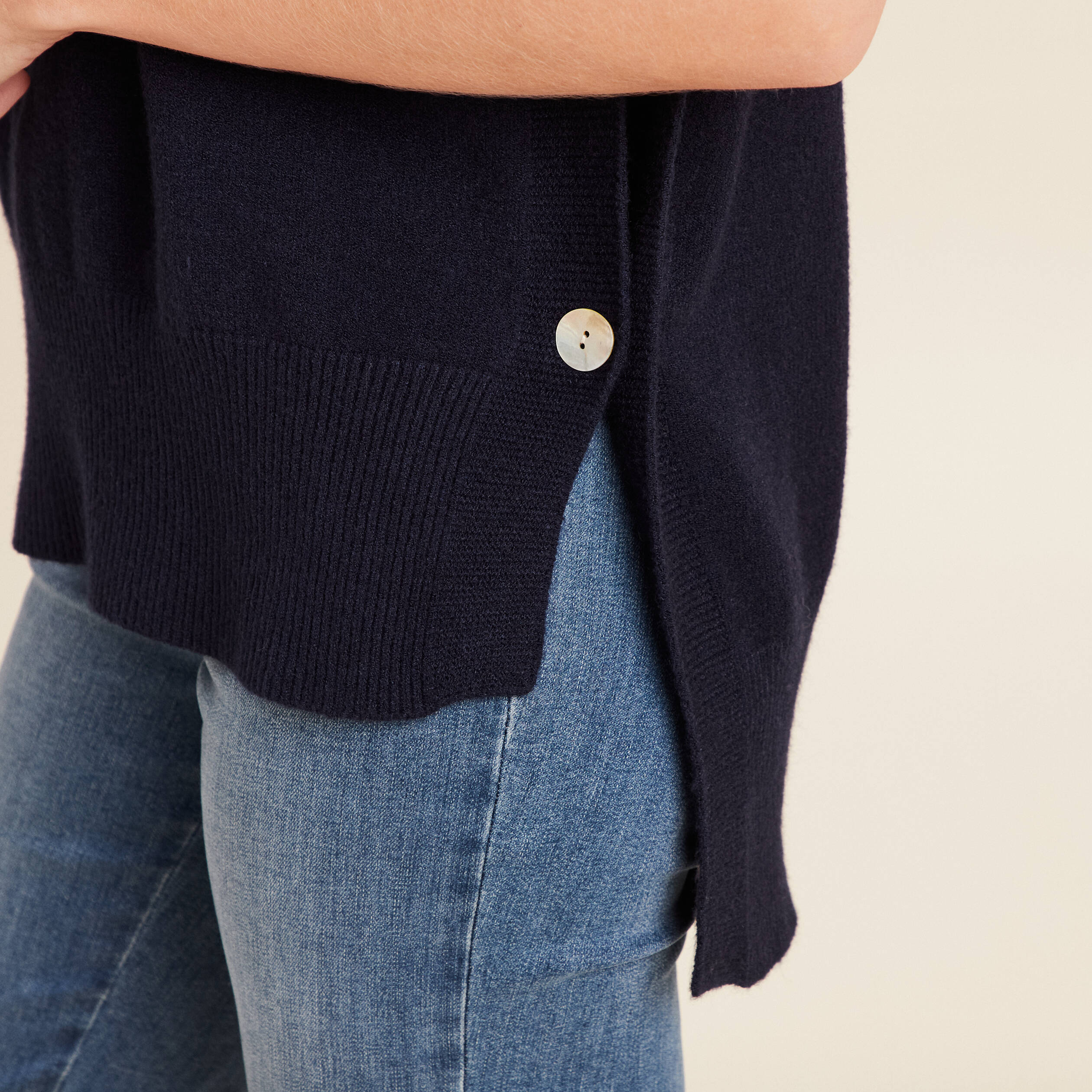 Pull sans manches &agrave; capuche bleu fonc&eacute; femme