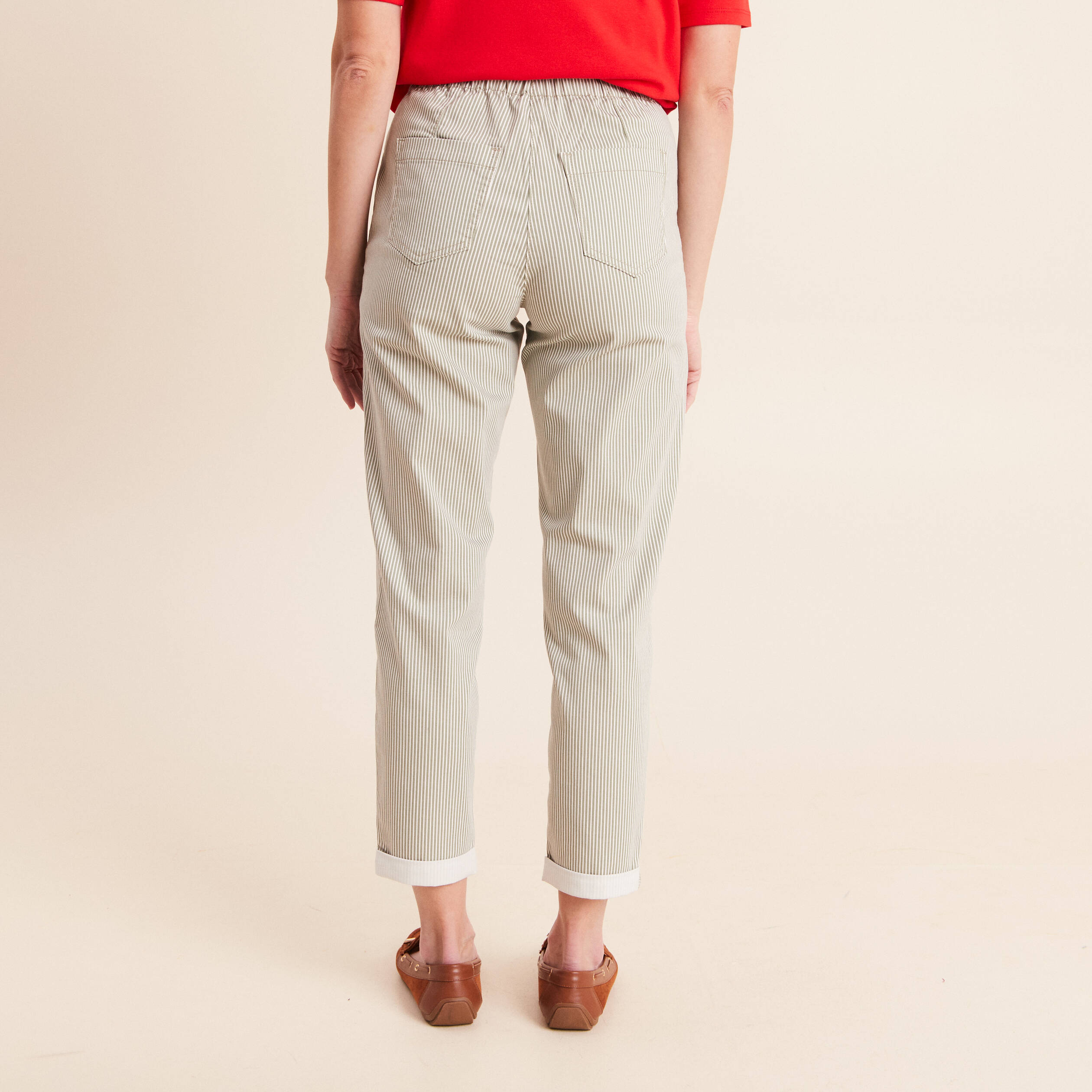 Pantalon coupe mom 7/8&egrave;me vert femme