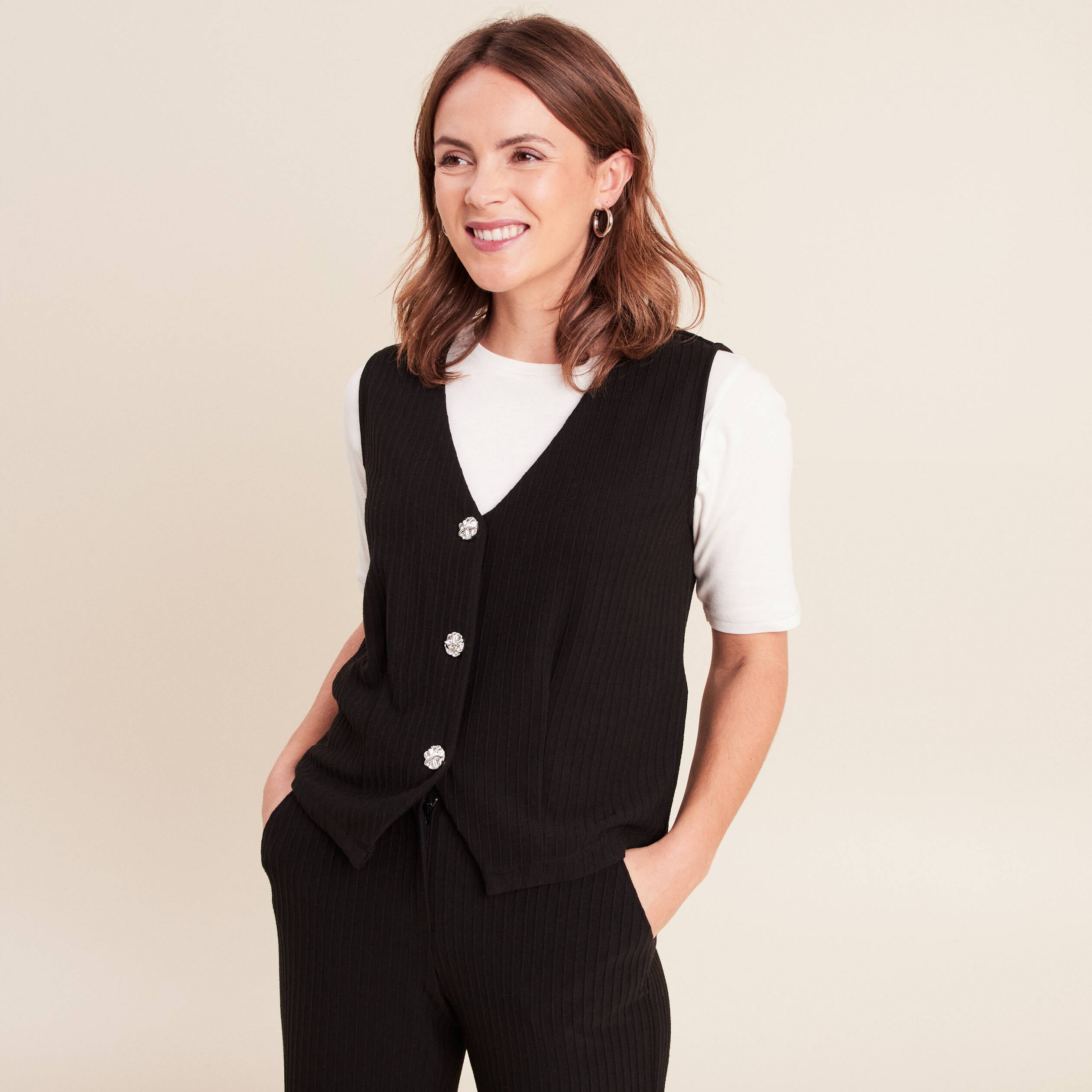 Gilet droit court sans manches col v noir femme