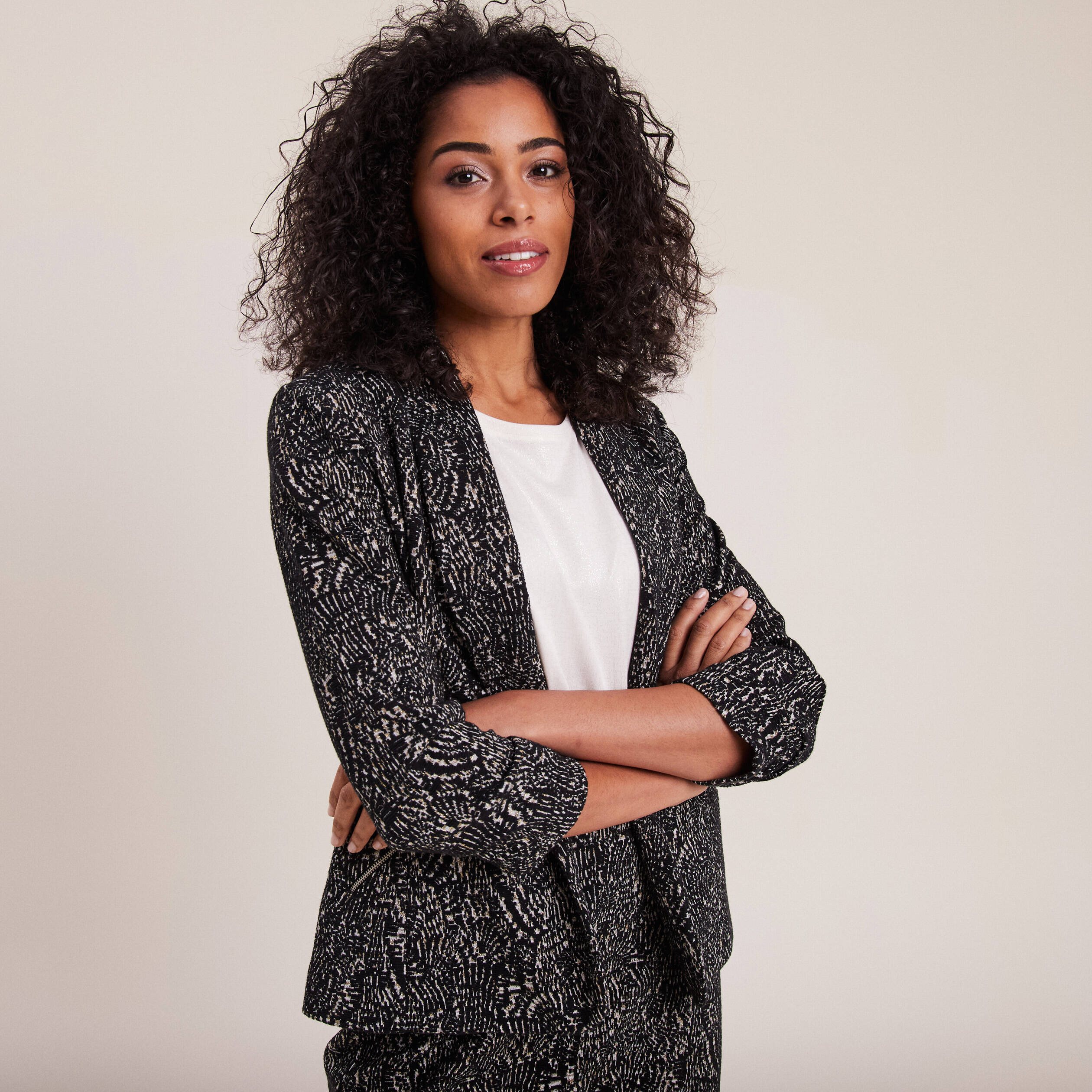 veste tailleur manches 34 noir femme Veste tailleur manches 3/4 noir femme