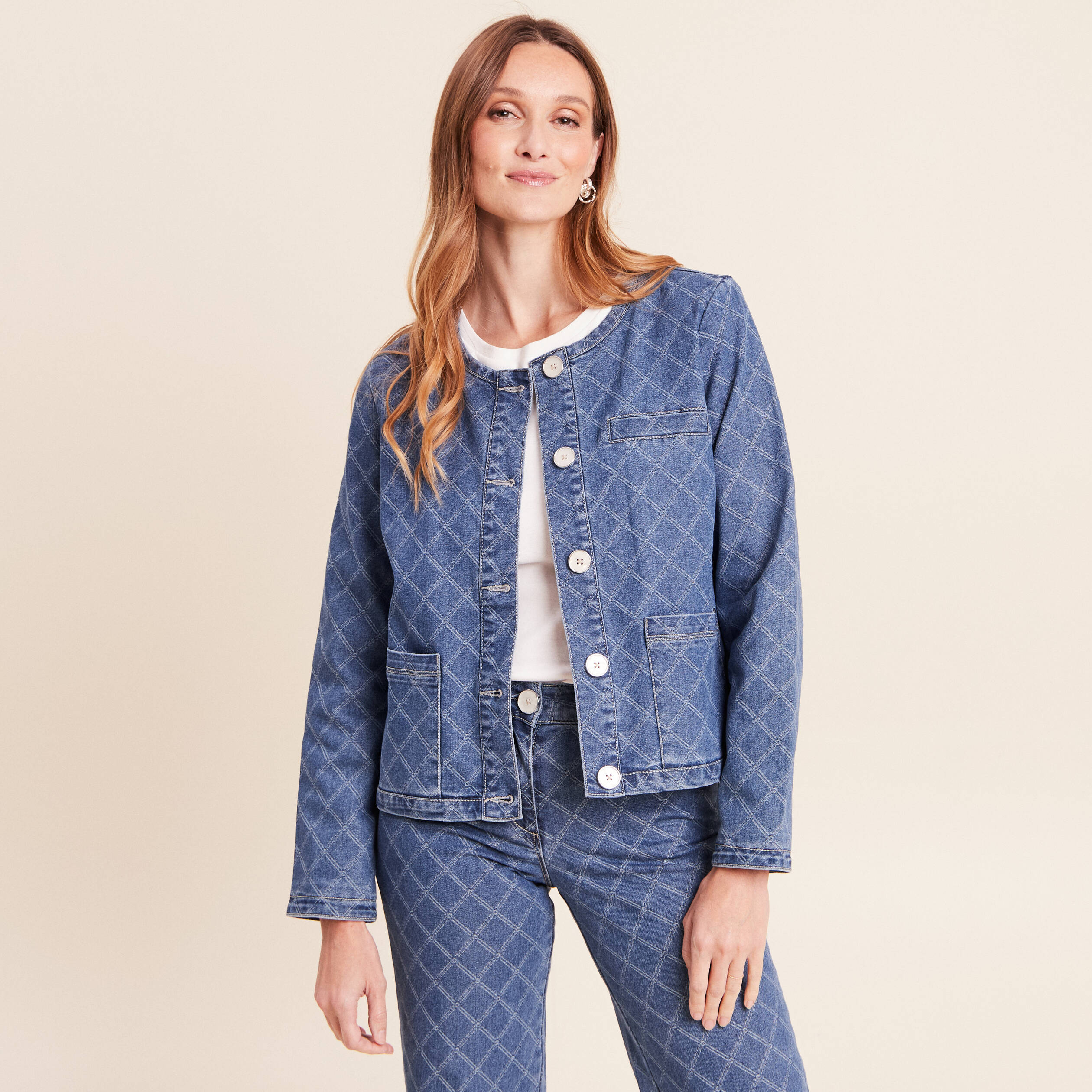 Veste courte droite en jean doubl&eacute;e denim stone femme