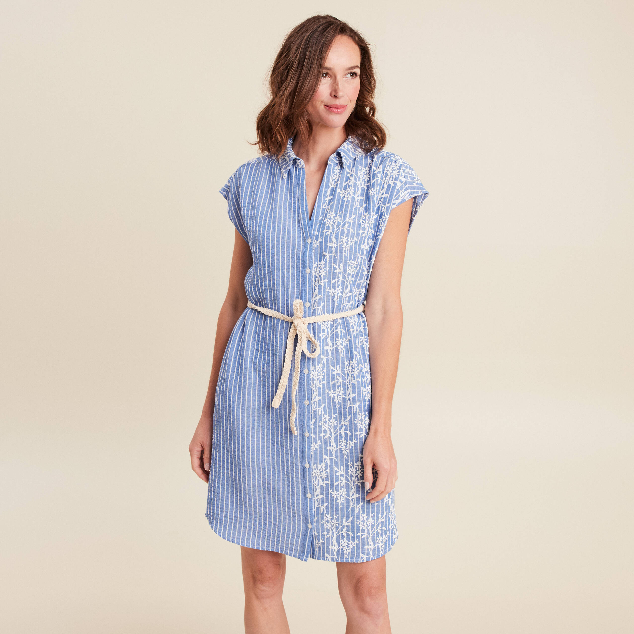 robe droite courte col chemise ceinture bleu clair femme Robe droite courte col chemise ceinture bleu clair femme