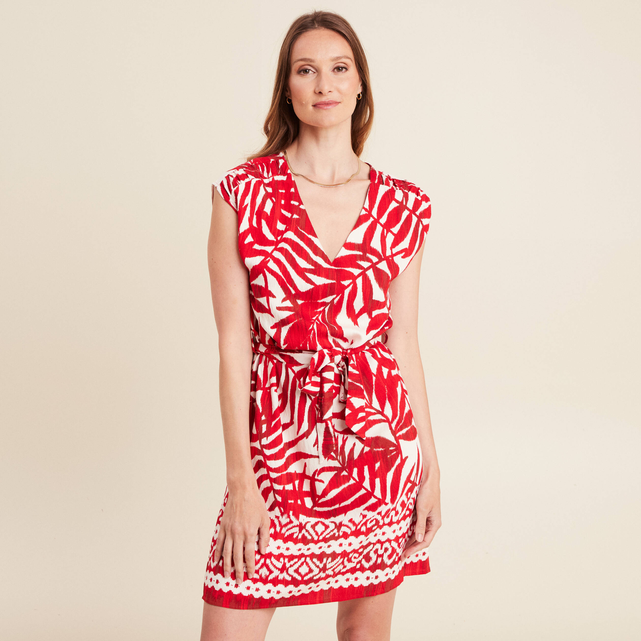 robe droite courte col v manches courtes ecru femme Robe droite courte col V manches courtes ecru femme