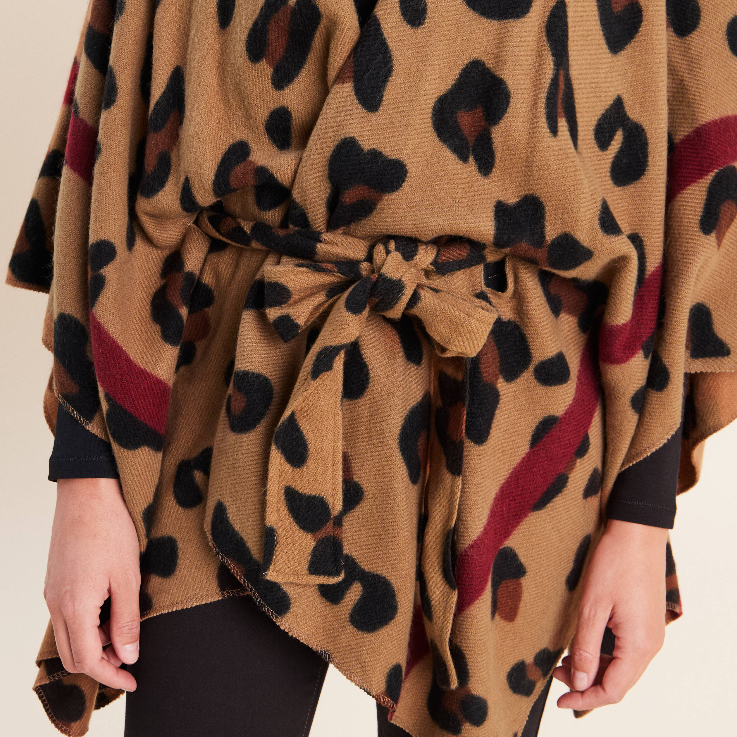 Poncho ceintur&eacute; taupe femme