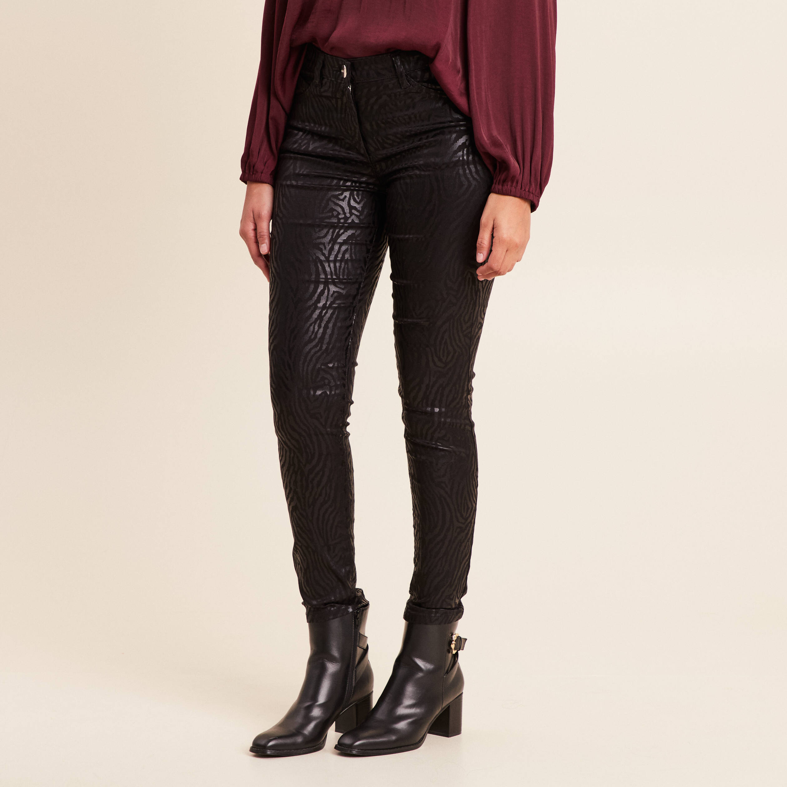 Pantalon magique Le L&eacute;ger enduit noir femme