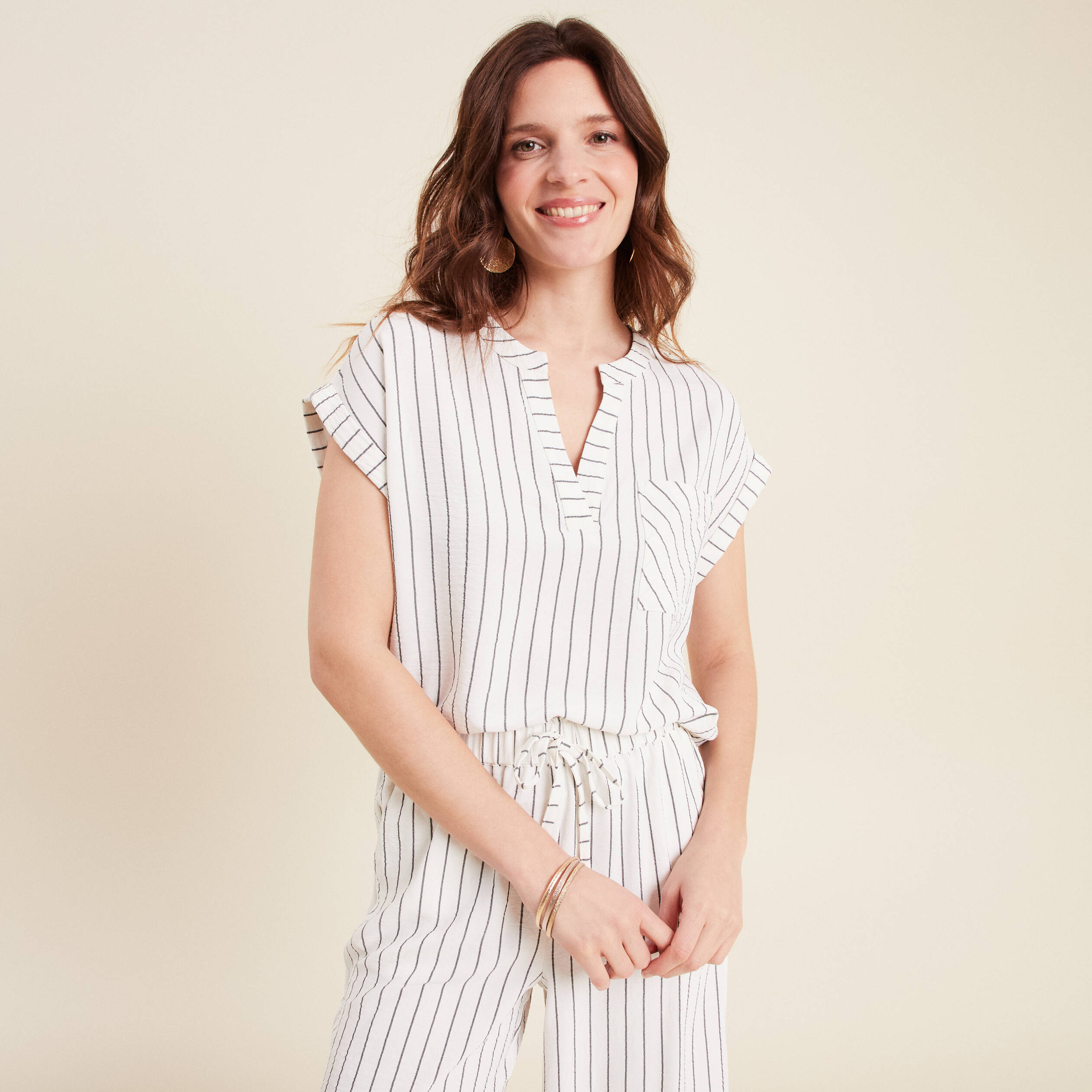 blouse fluide manches courtes gris fonce femme Blouse fluide manches courtes gris foncé femme