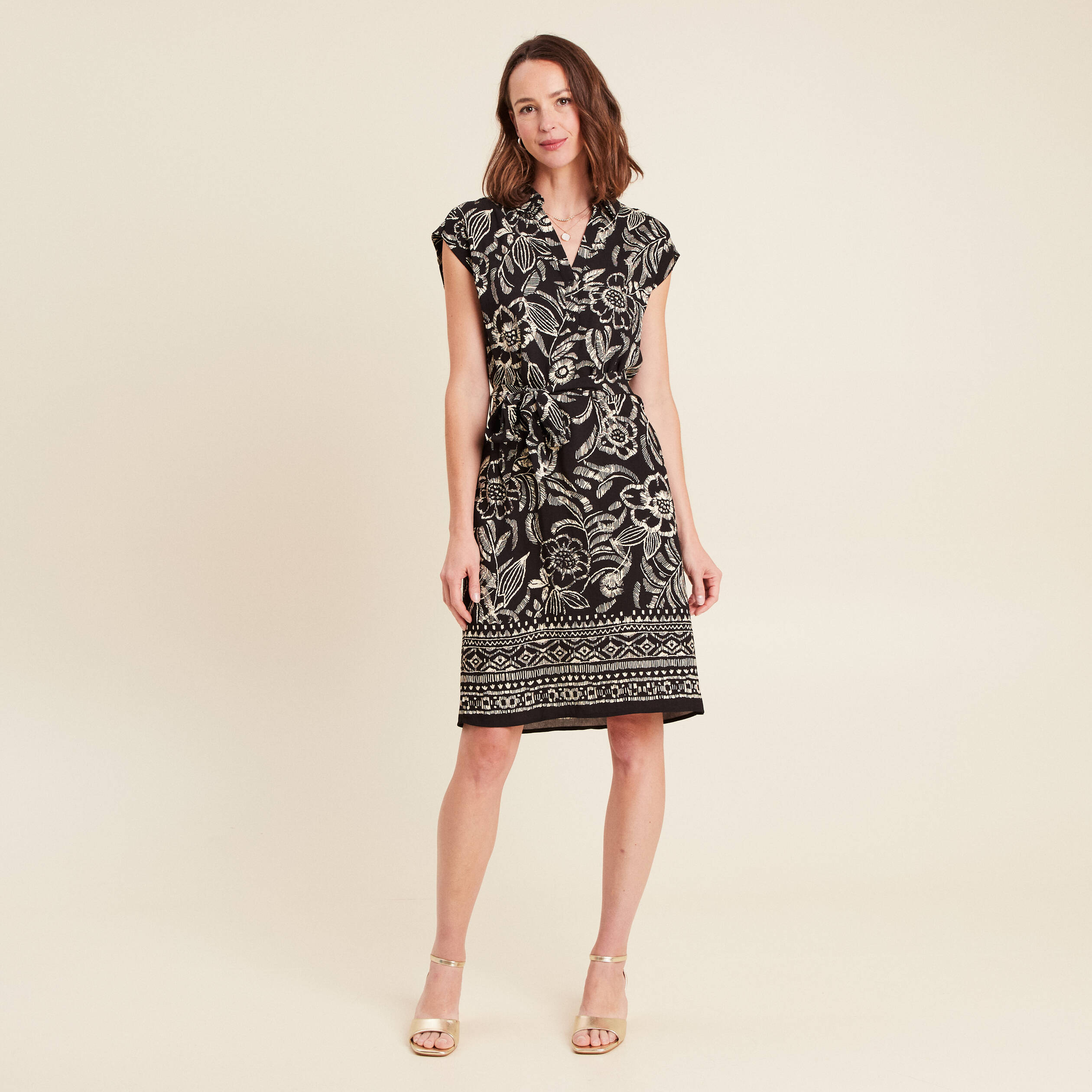 robe droite courte sans manches noir femme Robe droite courte sans manches noir femme