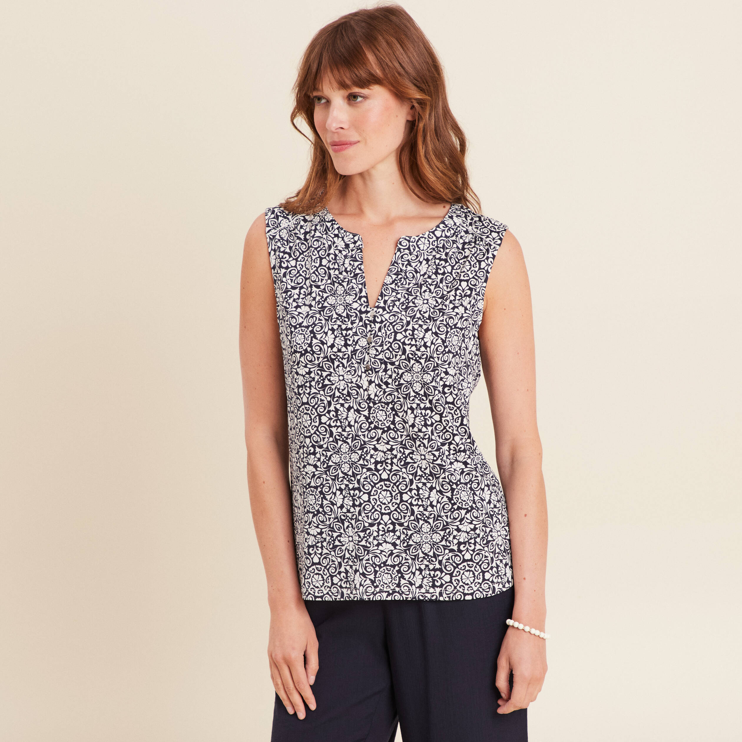 debardeur sans manches bleu marine femme Débardeur sans manches bleu marine femme