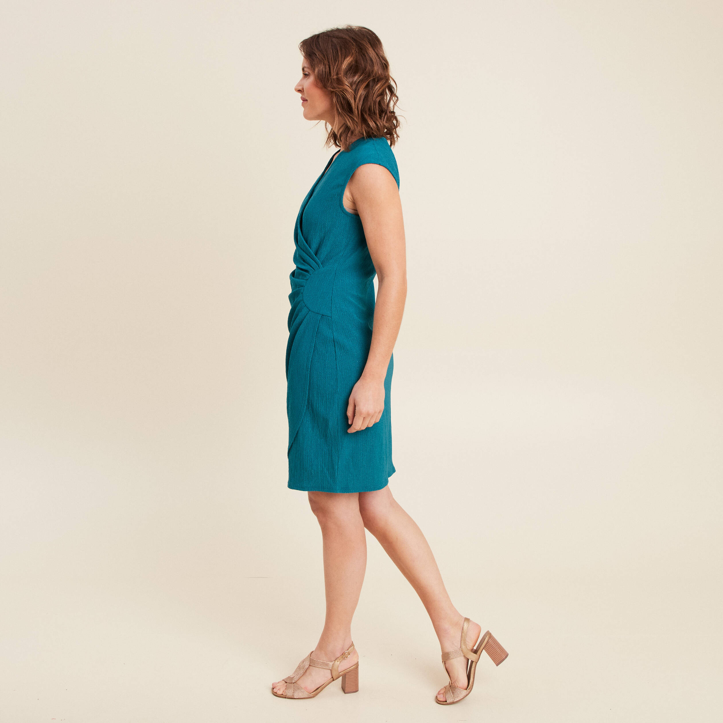 Robe courte ajustée vert femme