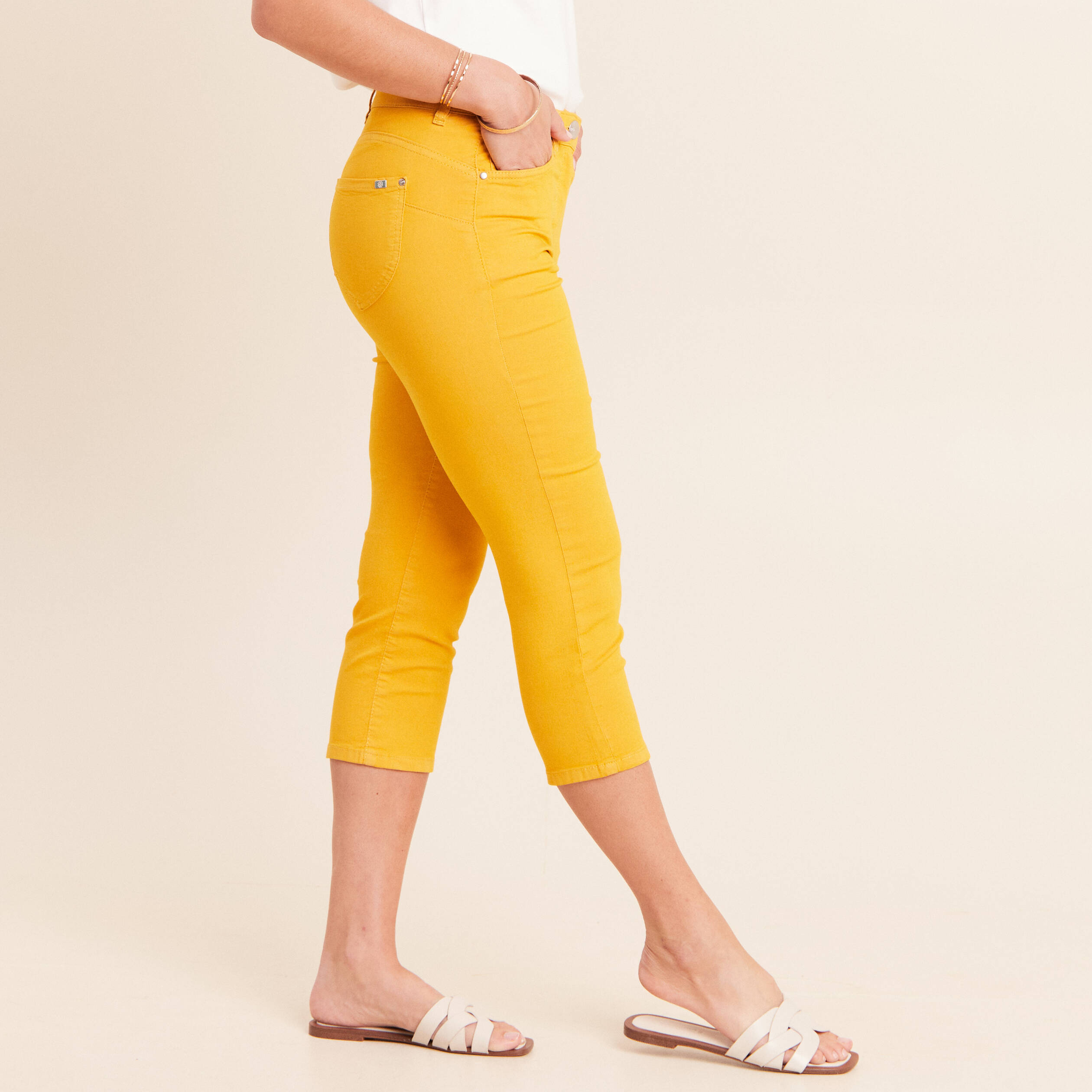 Pantacourt magique Le L&eacute;ger coupe droite jaune femme
