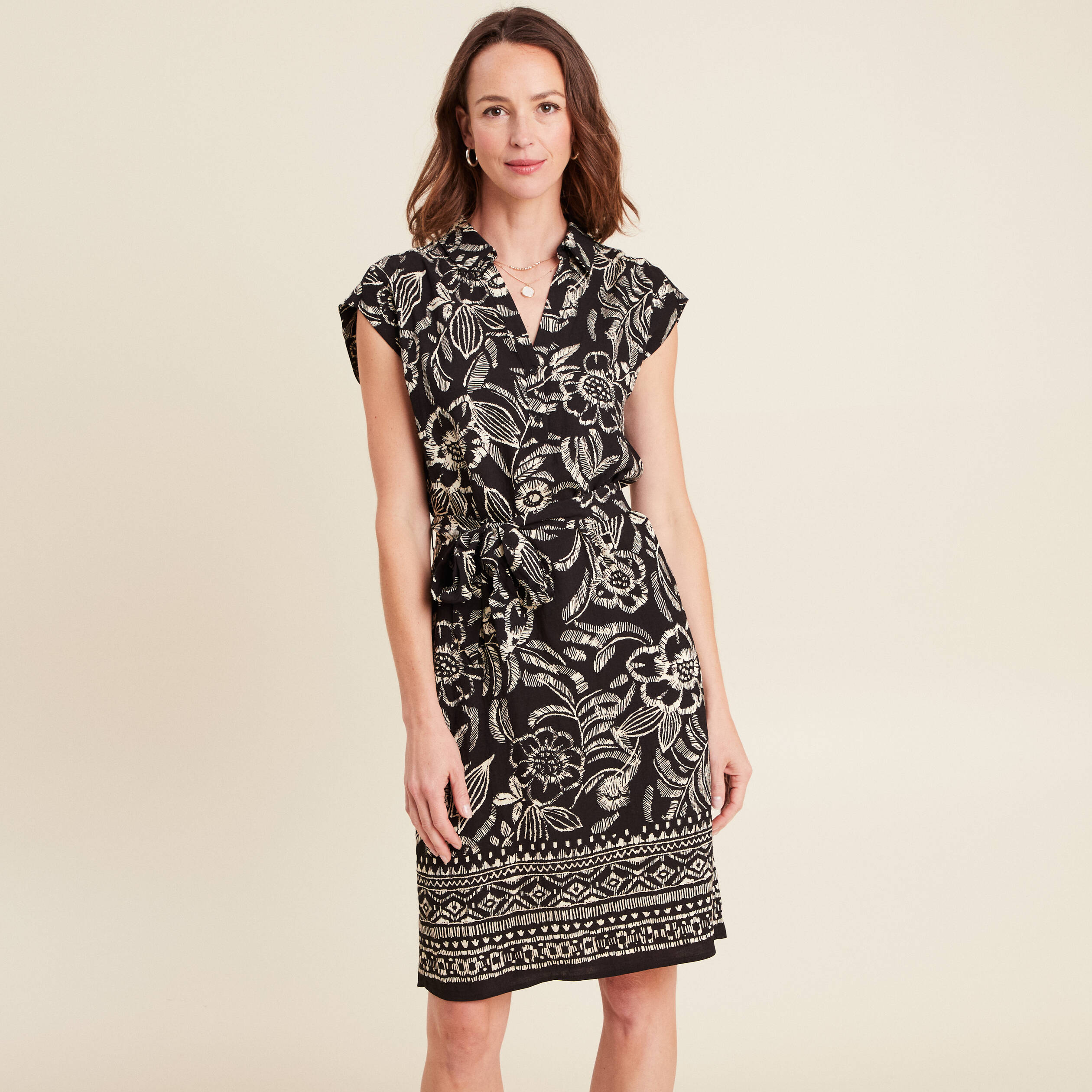 robe droite courte sans manches noir femme Robe droite courte sans manches noir femme
