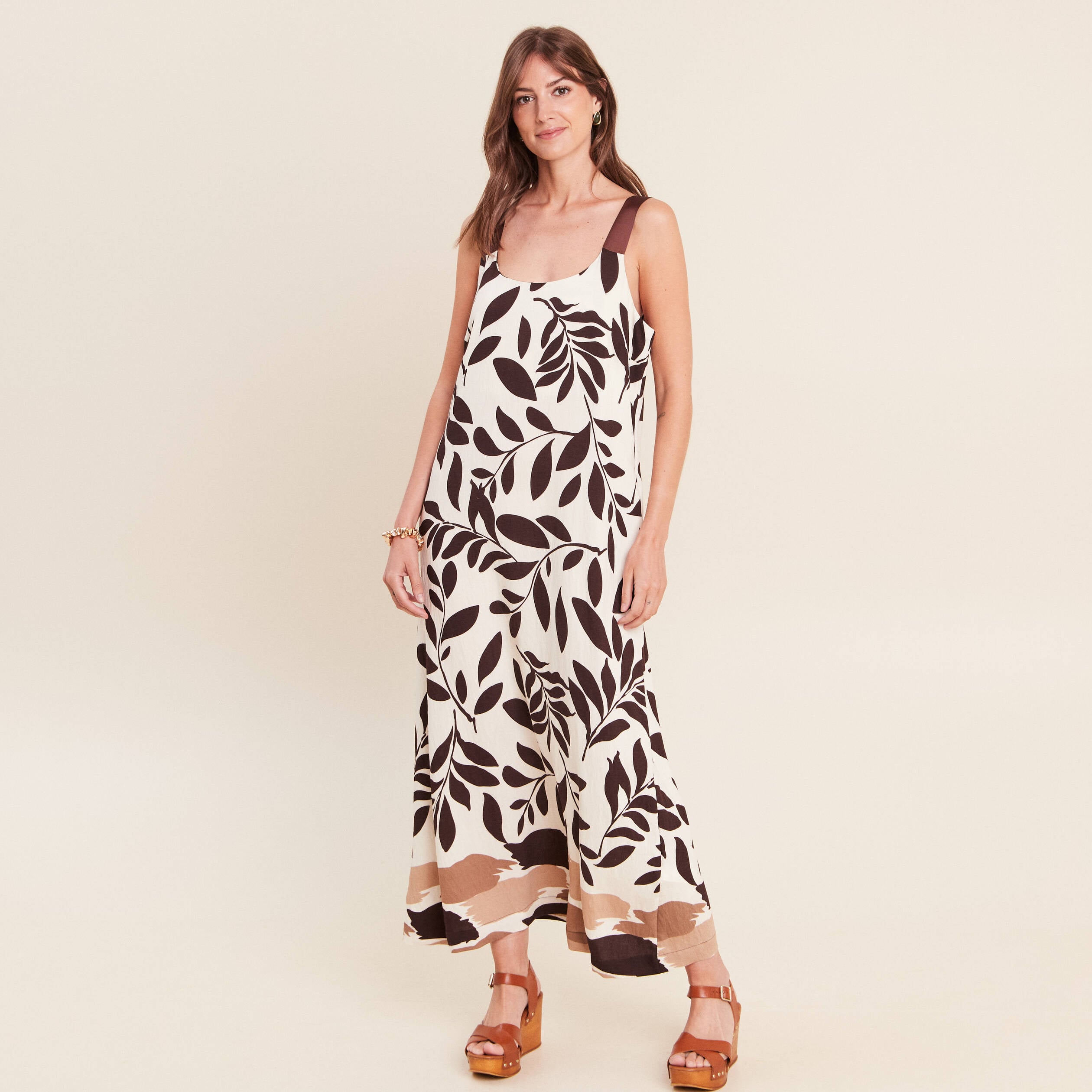 Robe longue &eacute;vas&eacute;e col rond &agrave; bretelles noir femme