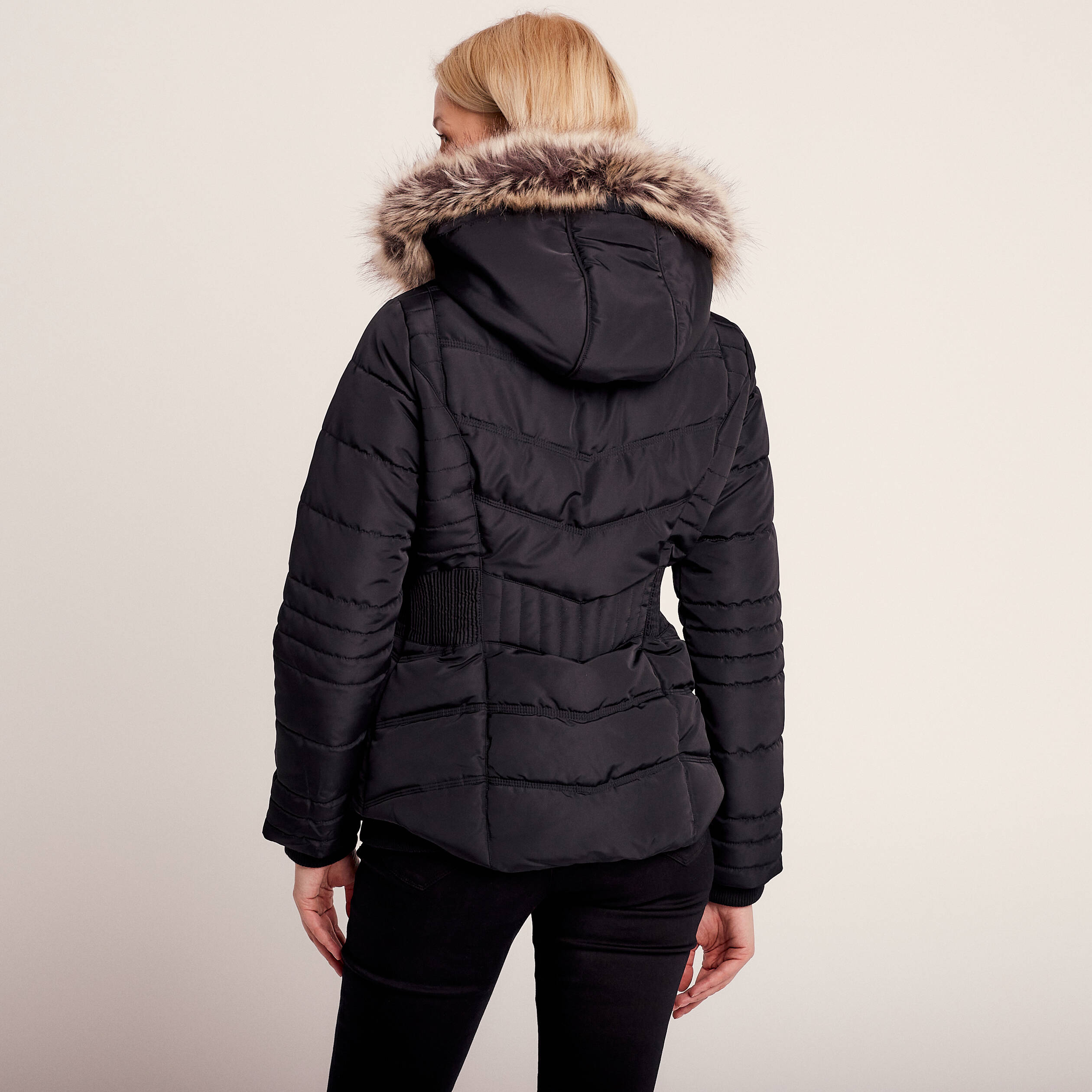 Doudoune droite d&eacute;perlante &agrave; capuche noir femme