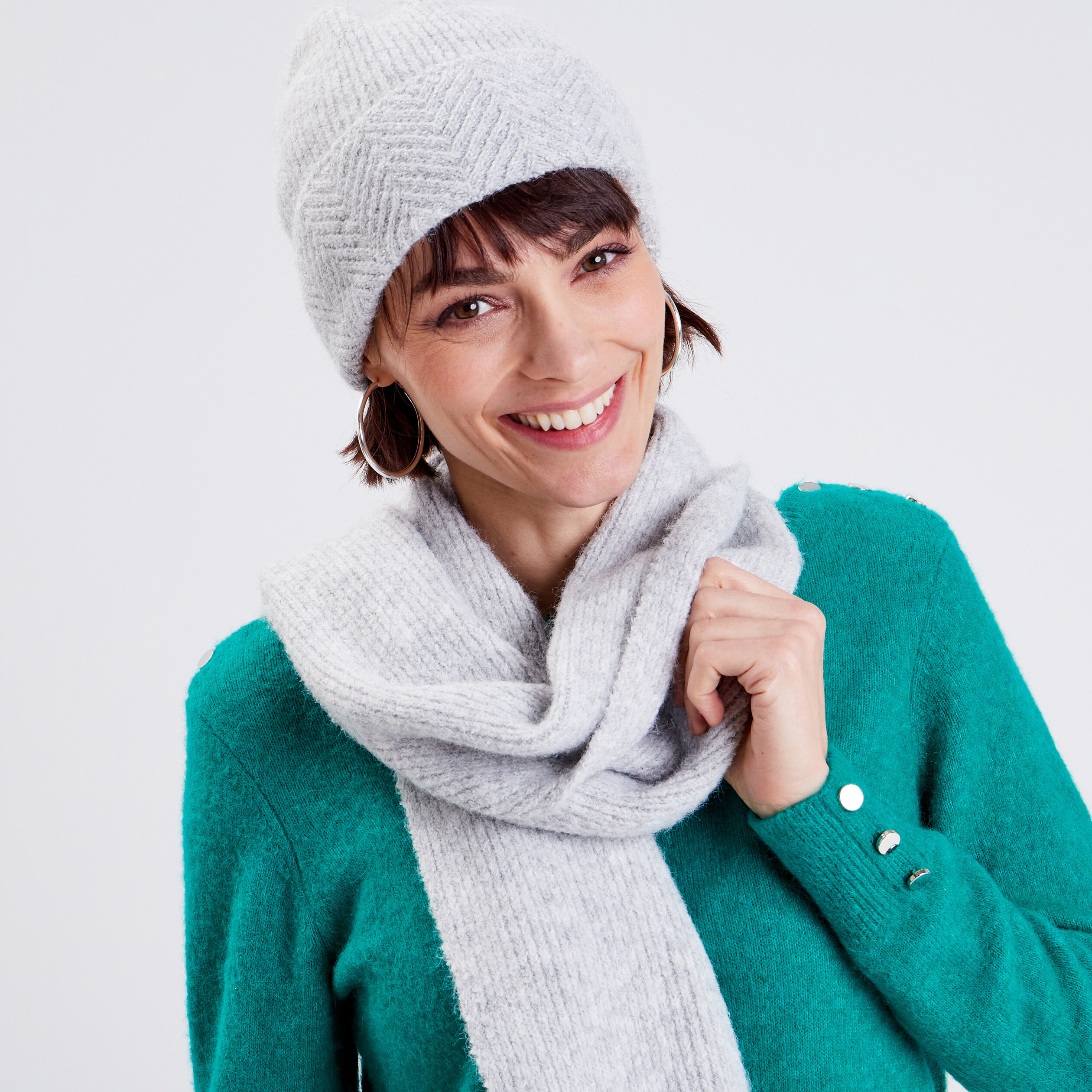 Lot bonnet et écharpe gris clair femme