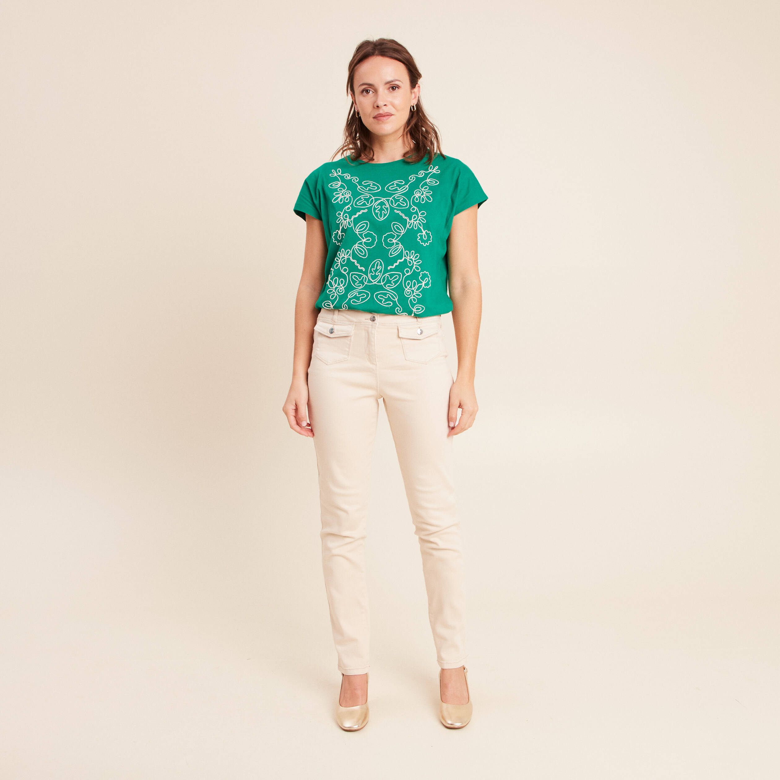 Jean ajust&eacute; taille haute longue ivoire femme