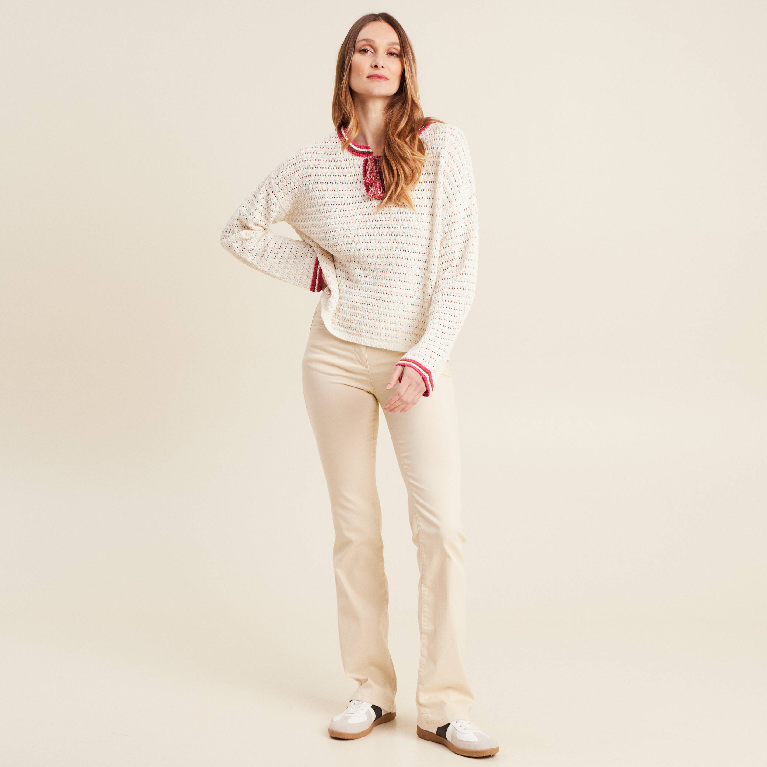 Pantalon l&eacute;ger bootcut taille bascul&eacute;e ivoire femme