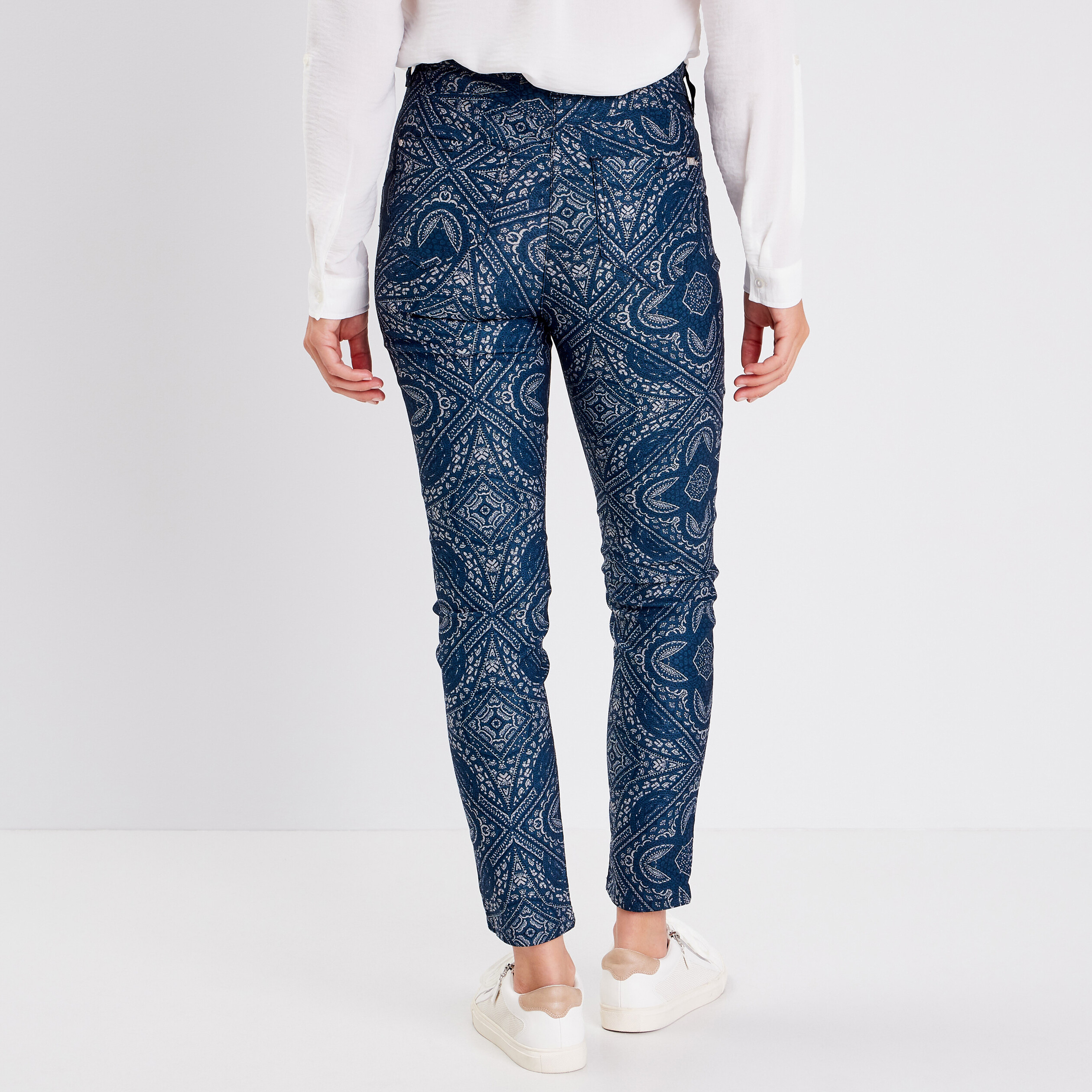 pantalon ajuste bleu fonce femme Pantalon ajusté bleu foncé femme