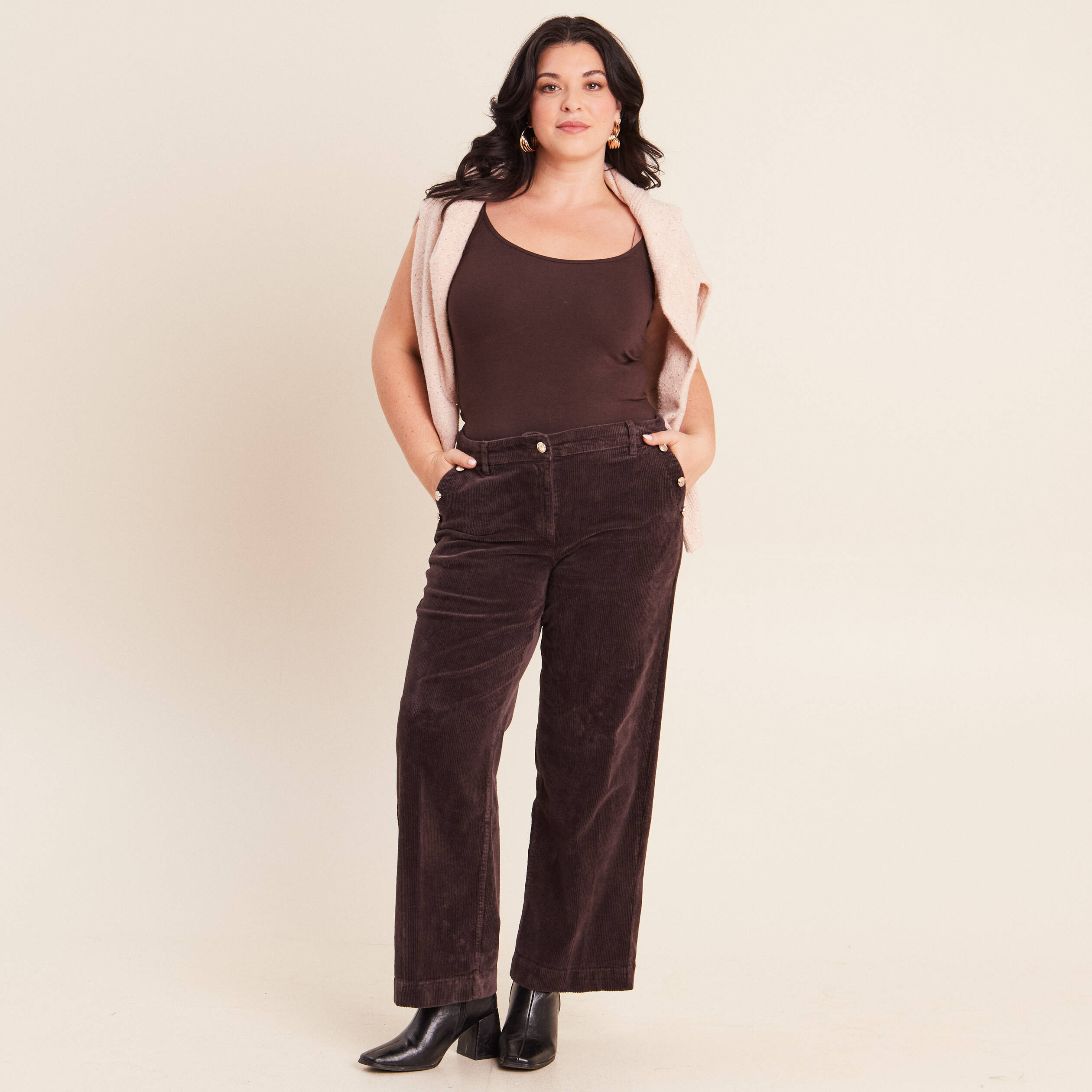Pantalon large velours c&ocirc;tel&eacute; marron fonc&eacute; femme