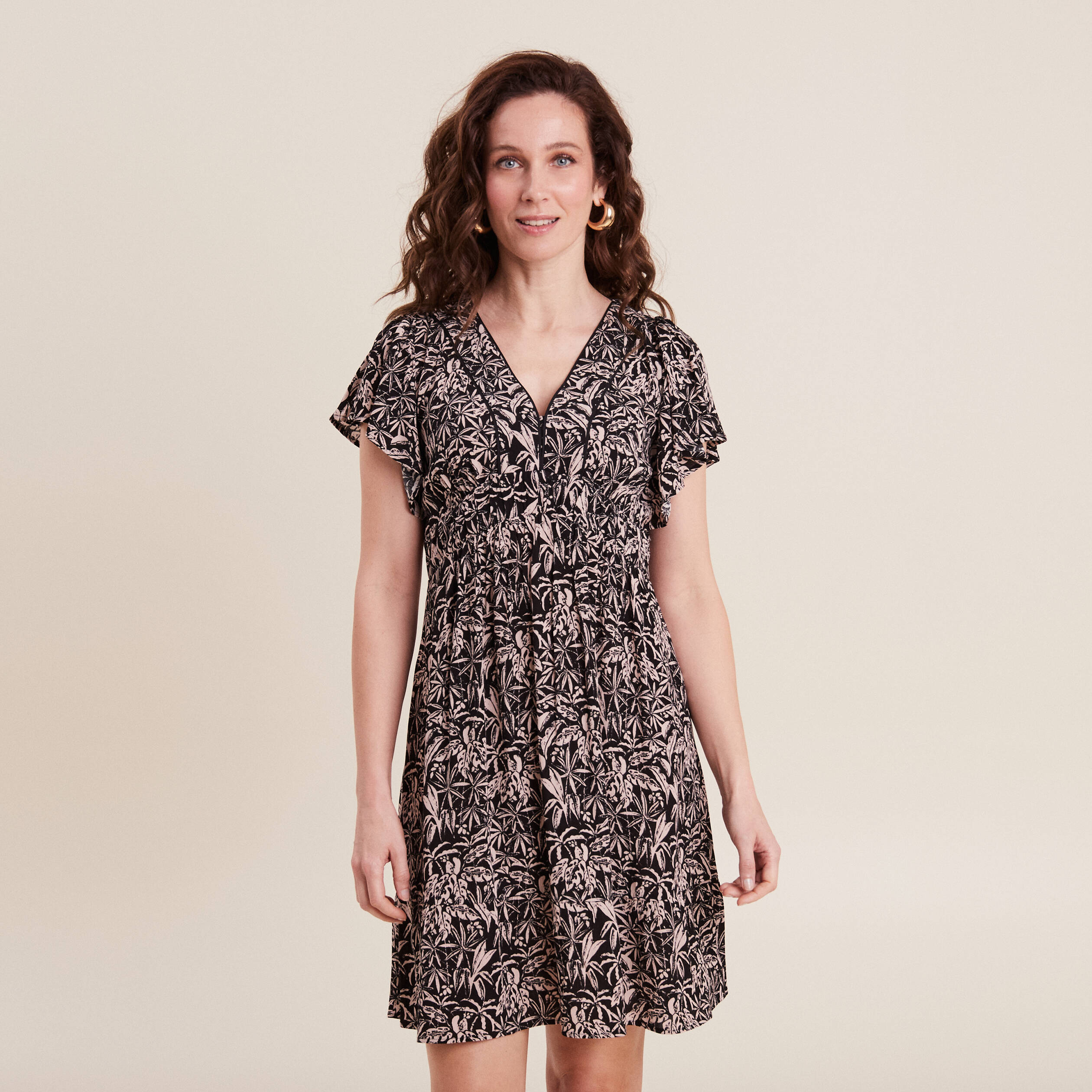 Robe évasée manches courtes noir femme