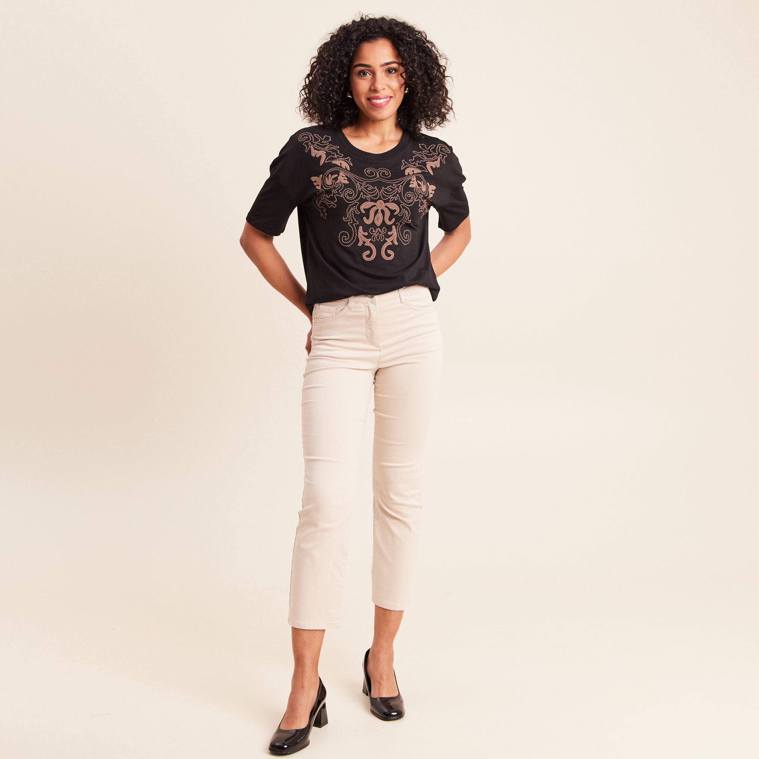 T-shirt col rond manches courtes noir femme