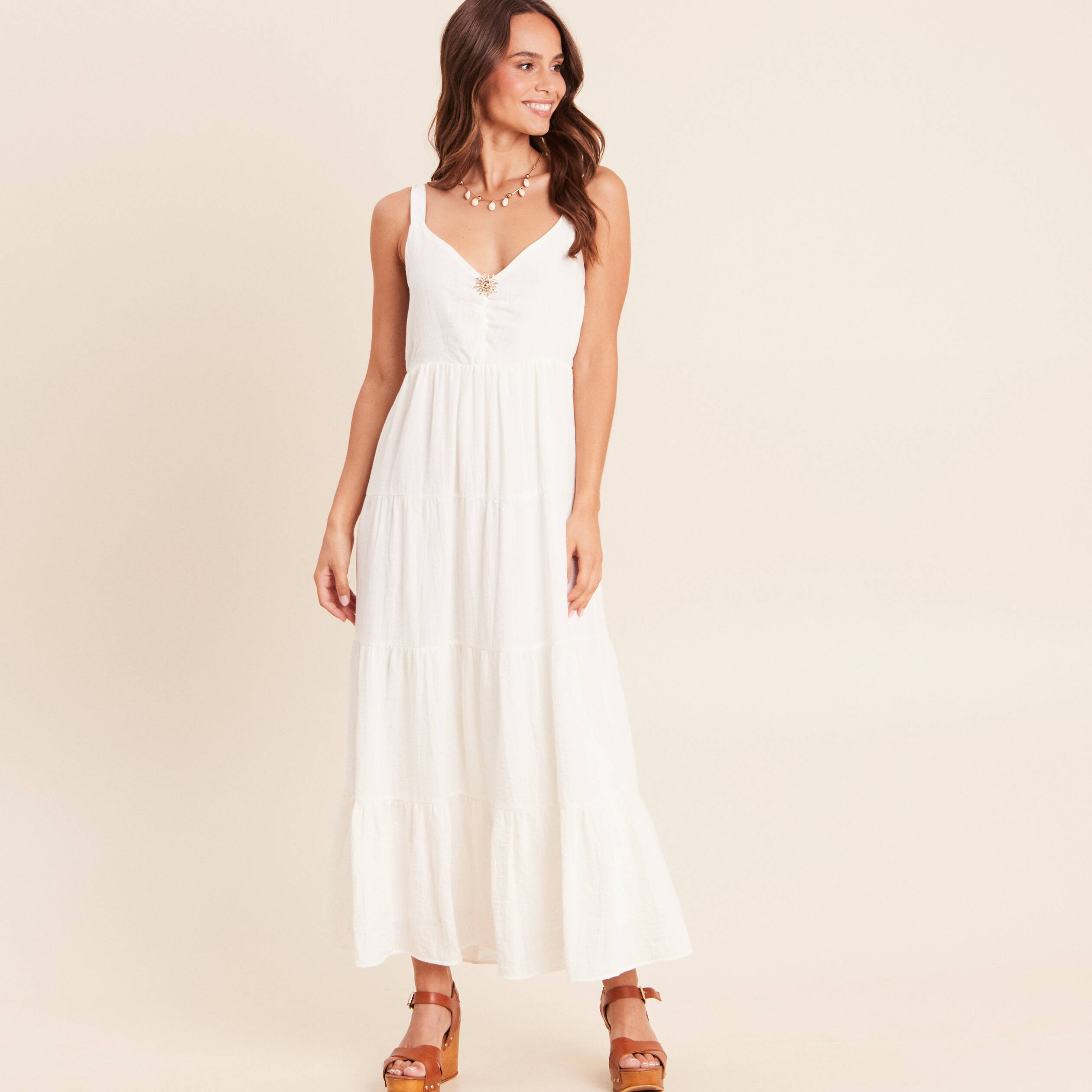 Robe longue &eacute;vas&eacute;e &agrave; fines bretelles ecru femme