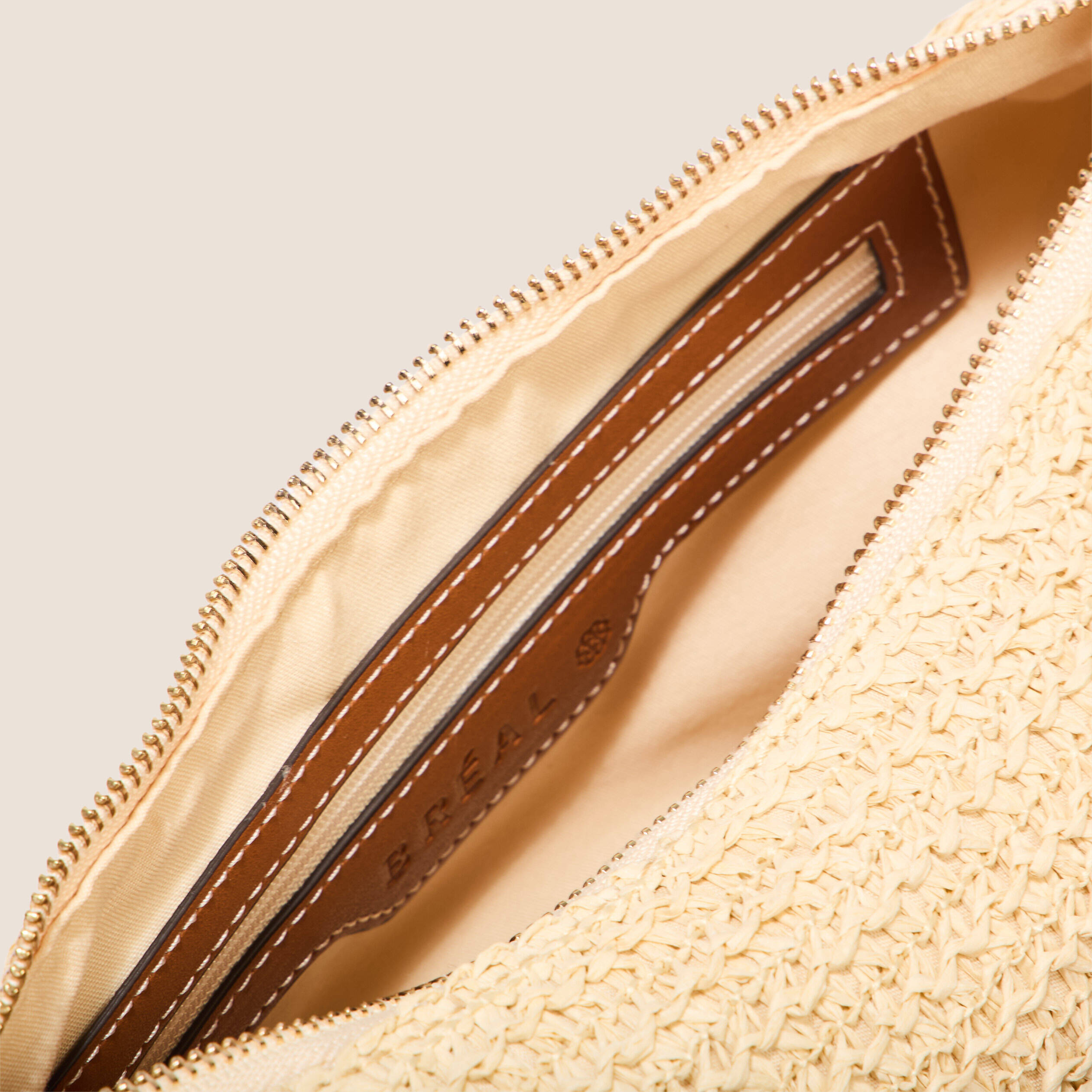 sac demi lune tresse ecru femme Sac demi-lune tressé ecru femme