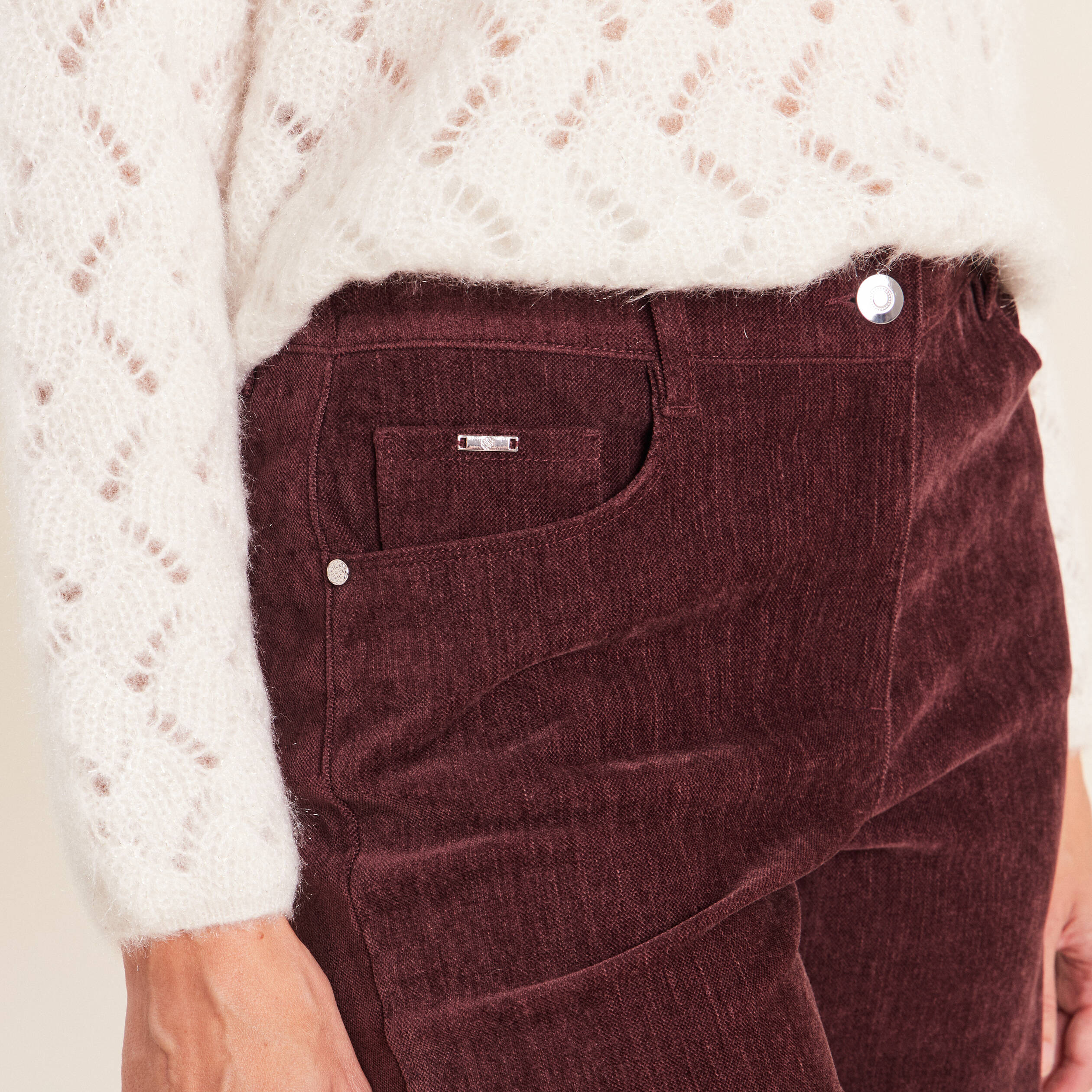 Jean taille haute en velours bordeaux femme