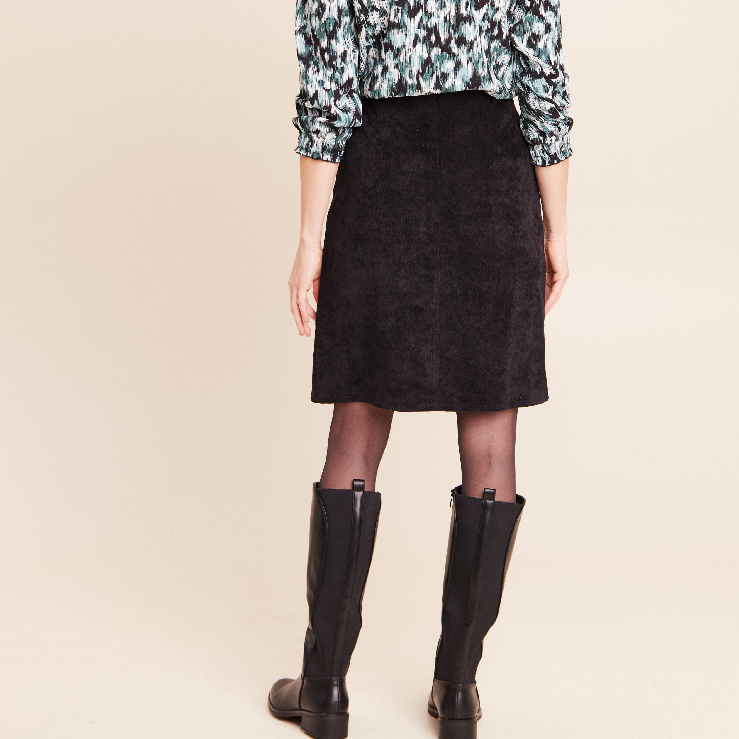 Jupe en velours longueur genoux noir femme
