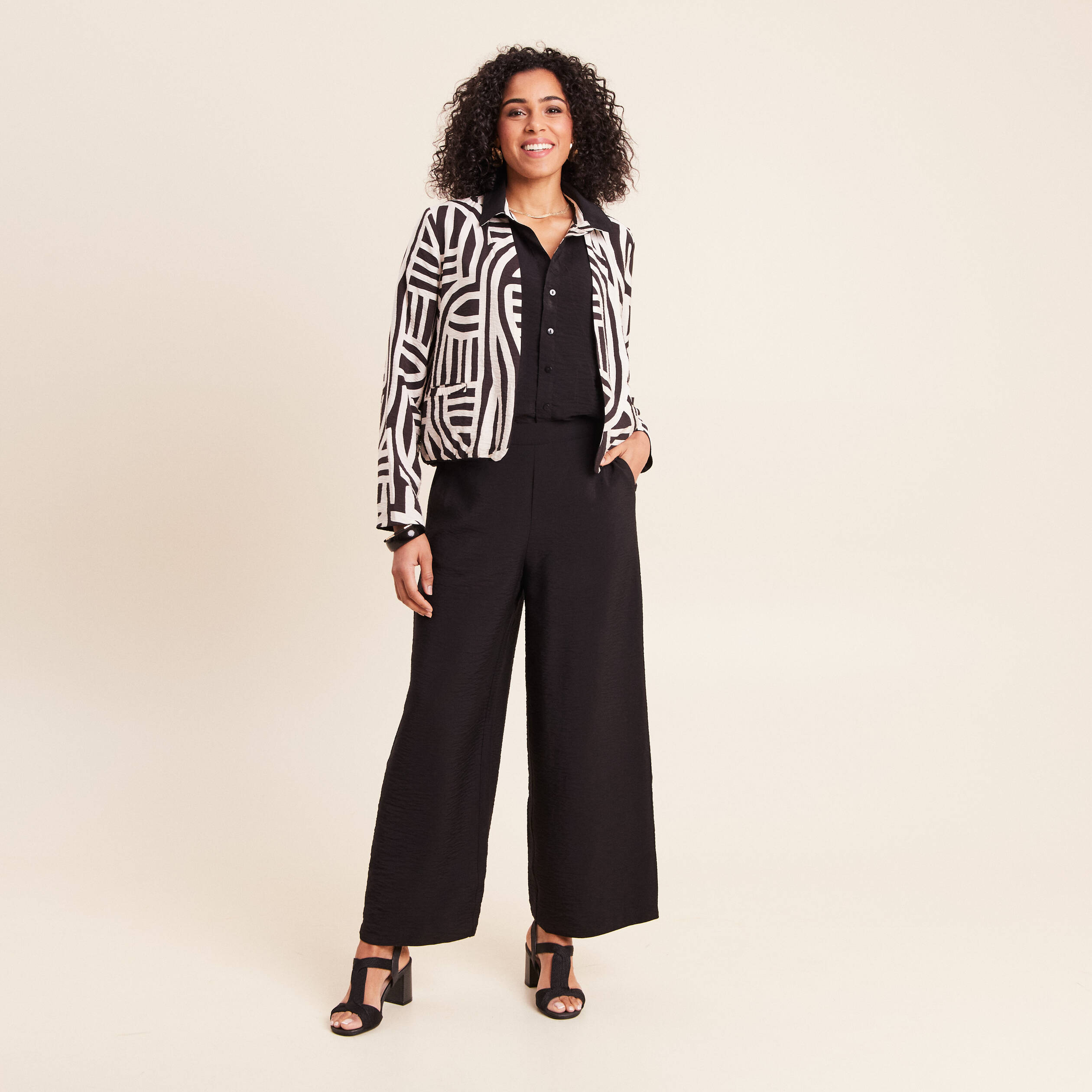 Veste r&eacute;versible manches longues noir femme